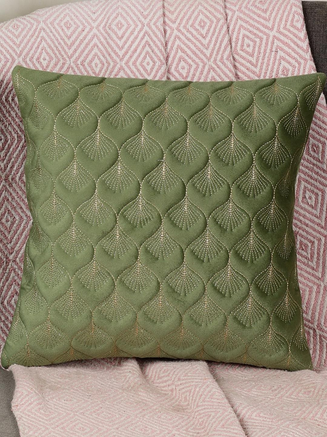 Green Color Feather Design, 1 Piece Velvet Cushion Cover