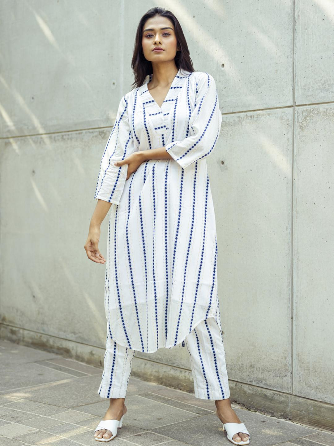 Label Ratan Women White Kurta Sets