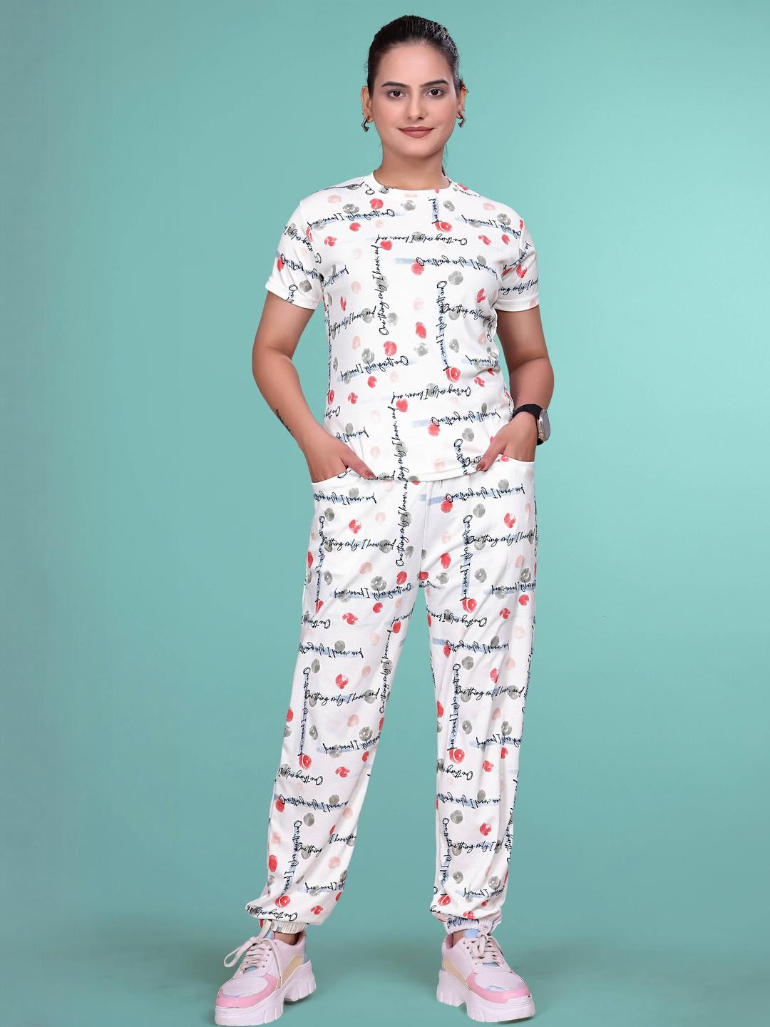 SAKARMAA Women Printed Track Suit