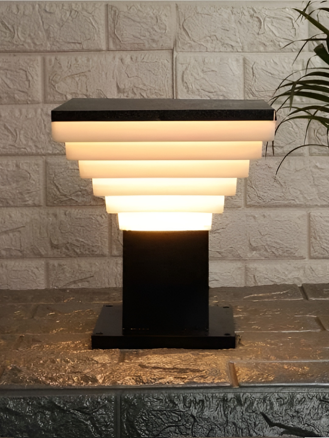 KINIS Black Frustum Rust-Resistant Outdoor Lamp