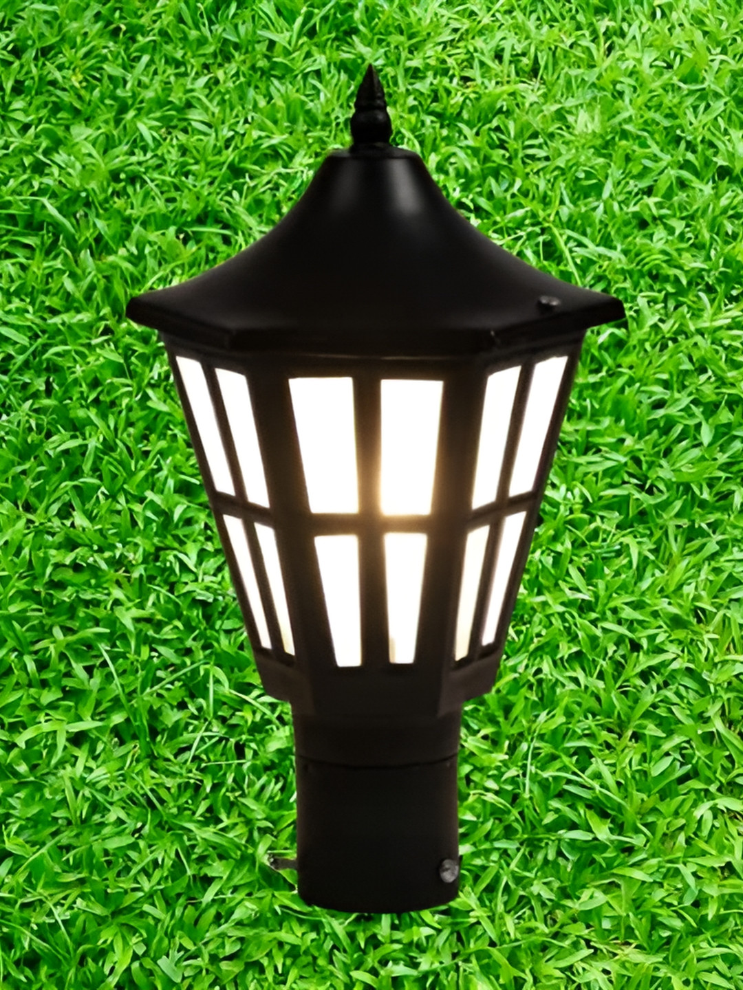 KINIS Black & White Modern Shaped Weatherproof & Rust-Resistant Outdoor Pole Lamp