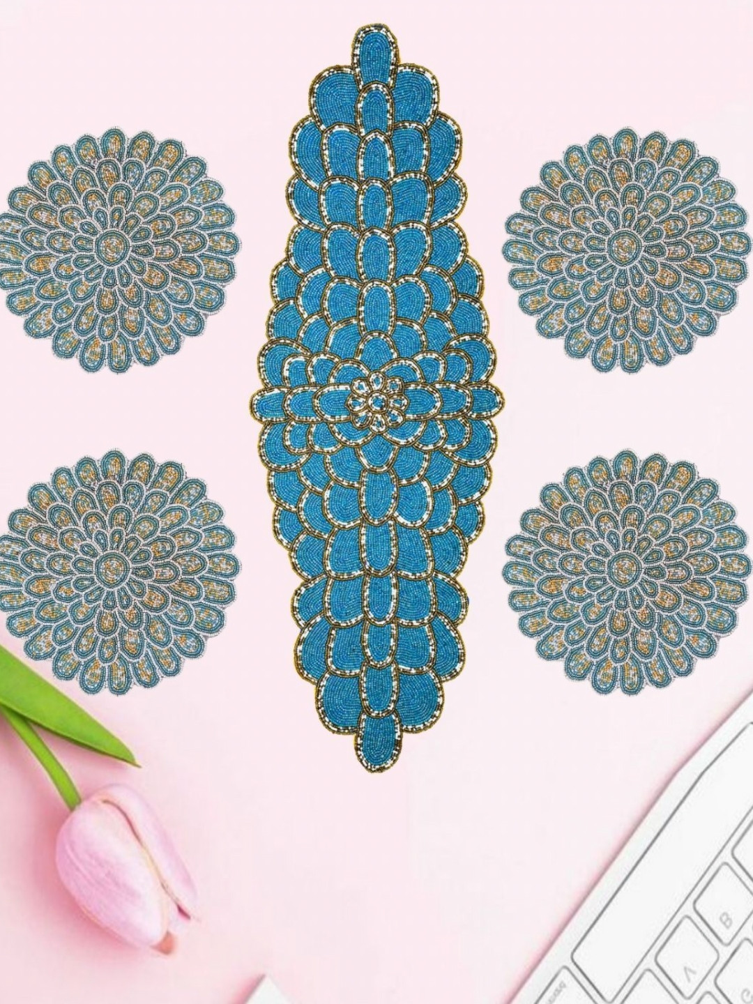 YWULY 5-Pcs Blue & White Floral Embellished Table Linen Set