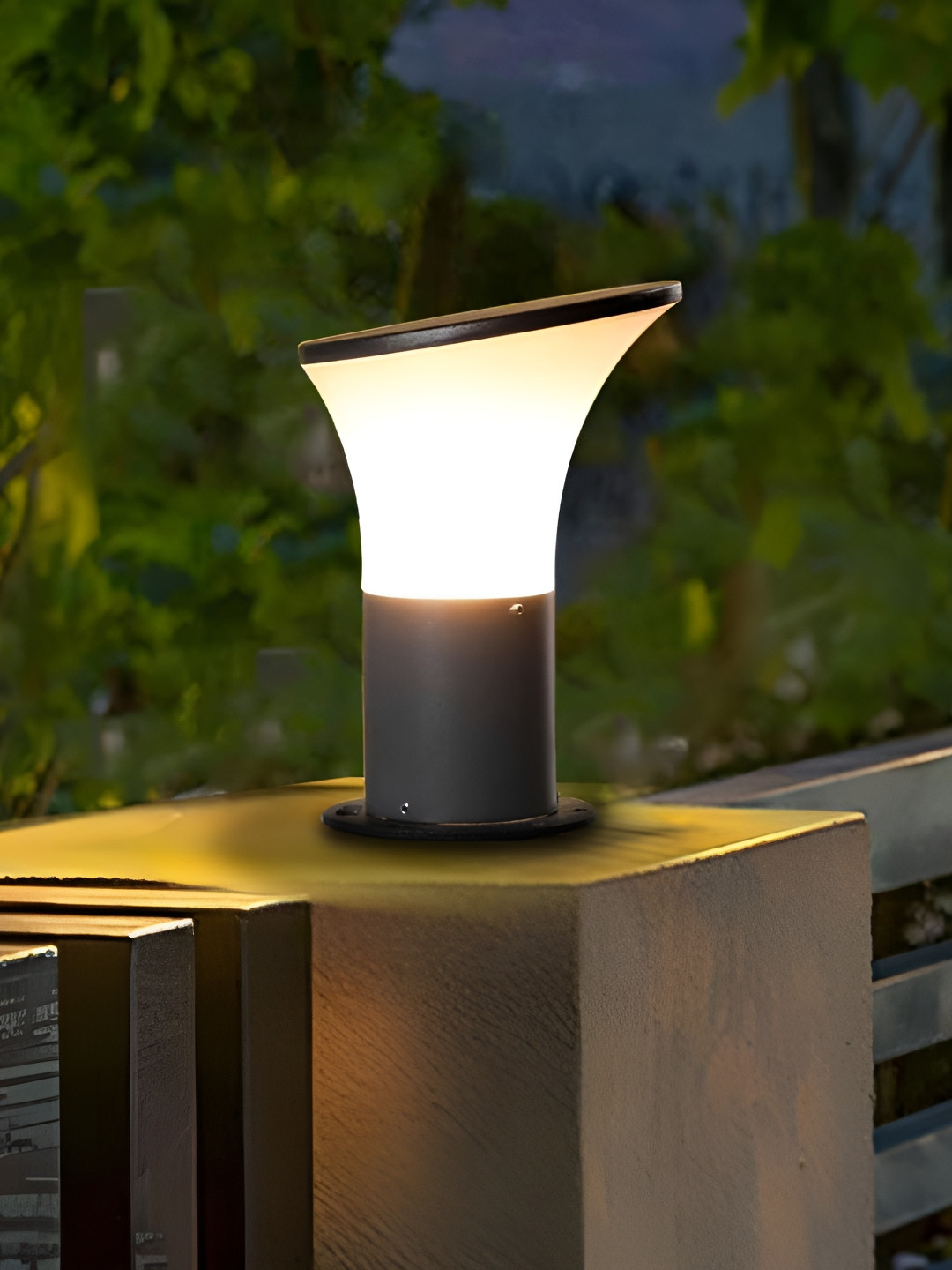 KINIS Grey & White Weatherproof & Rust-Resistant Frustum Outdoor Pole Lamp