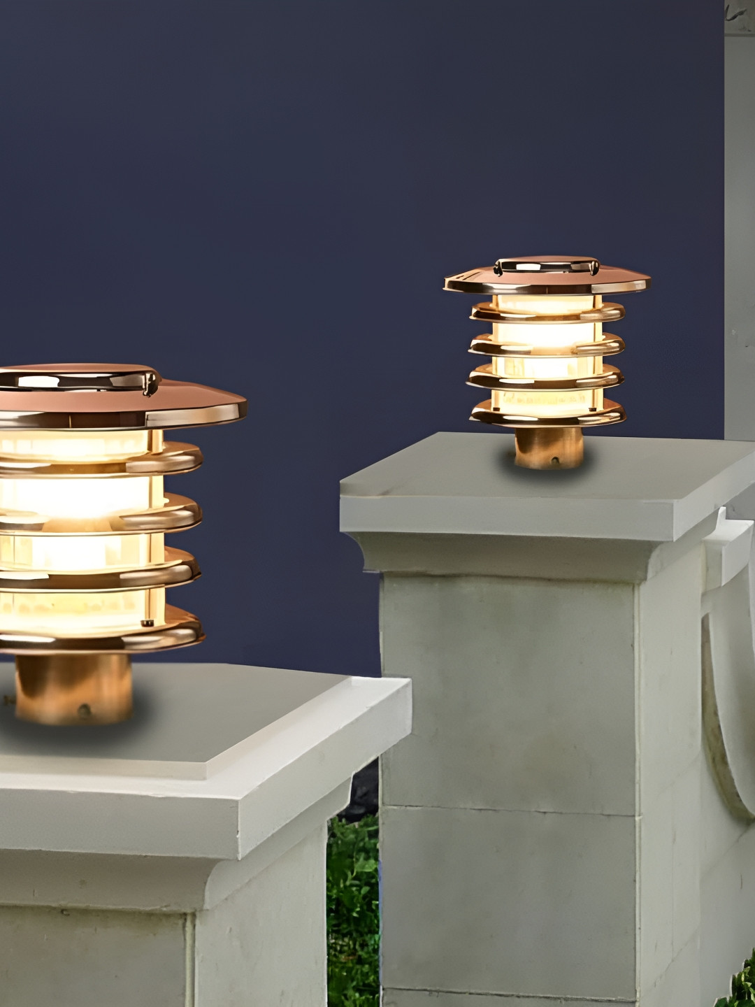 KINIS Silver-Toned Spherical Shape Metal Gate & Garden Light Outdoor Lamp