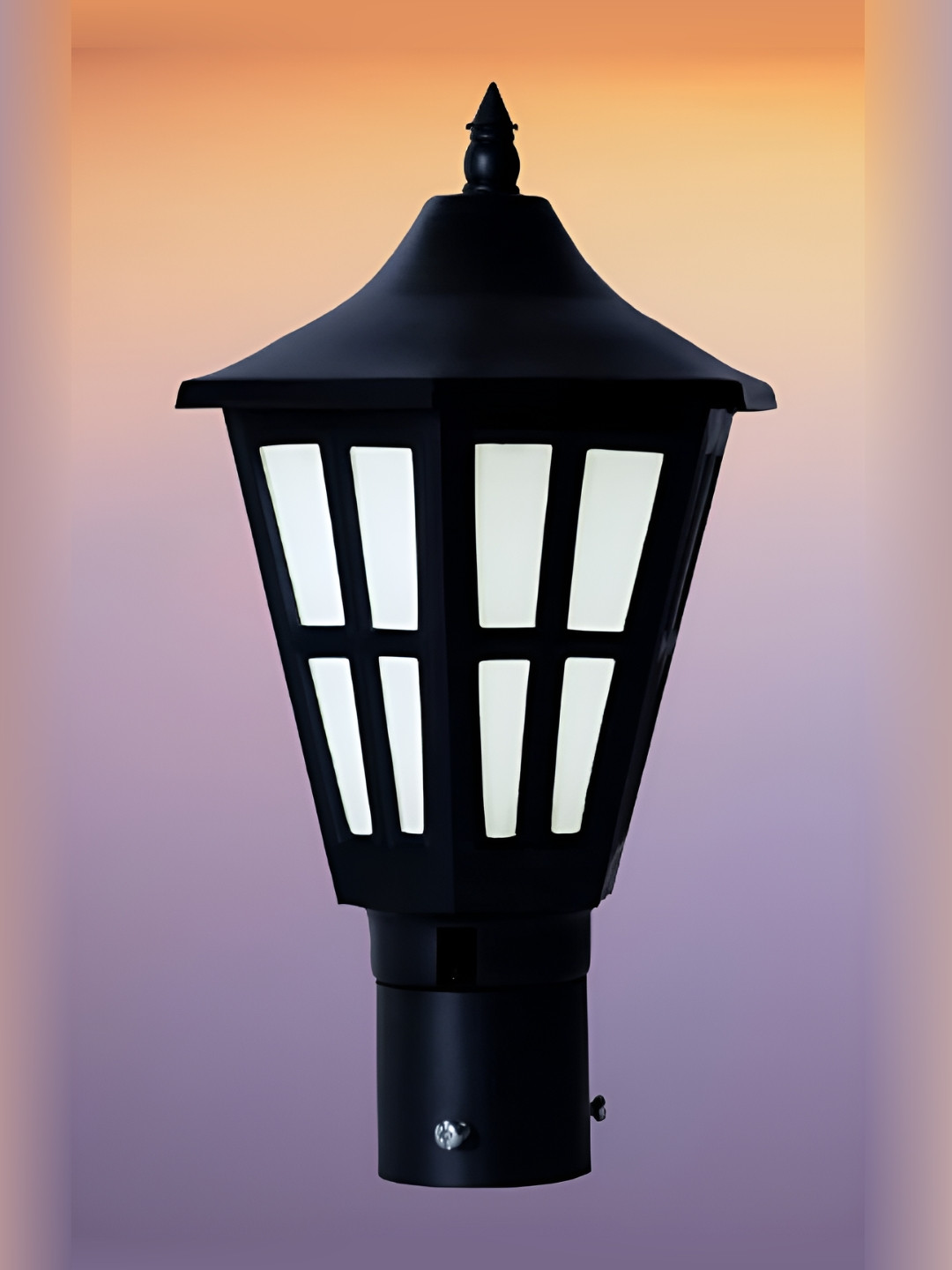 KINIS Black & White Modern Shaped Weatherproof & Rust-Resistant Outdoor Pole Lamp