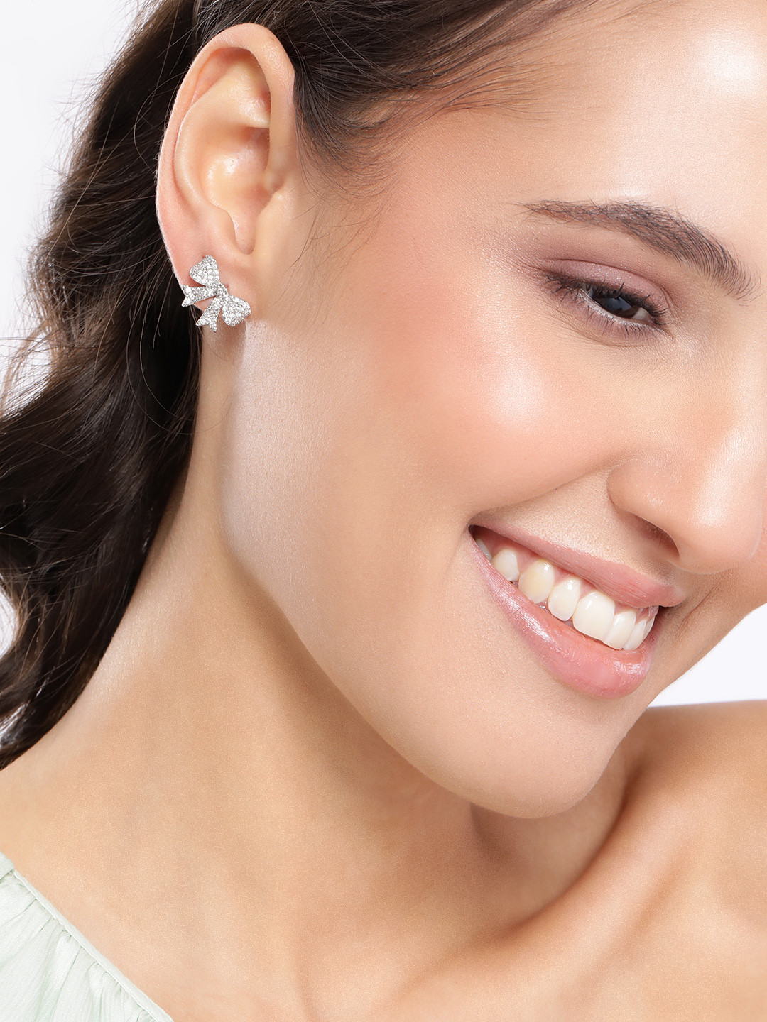 DressBerry Bow-Shaped Earrings