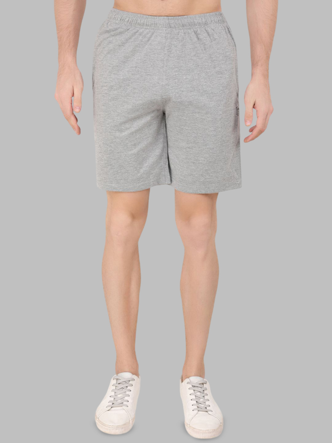 MOUNTAIN COLOURS Men Solid Low-Rise Sports Shorts