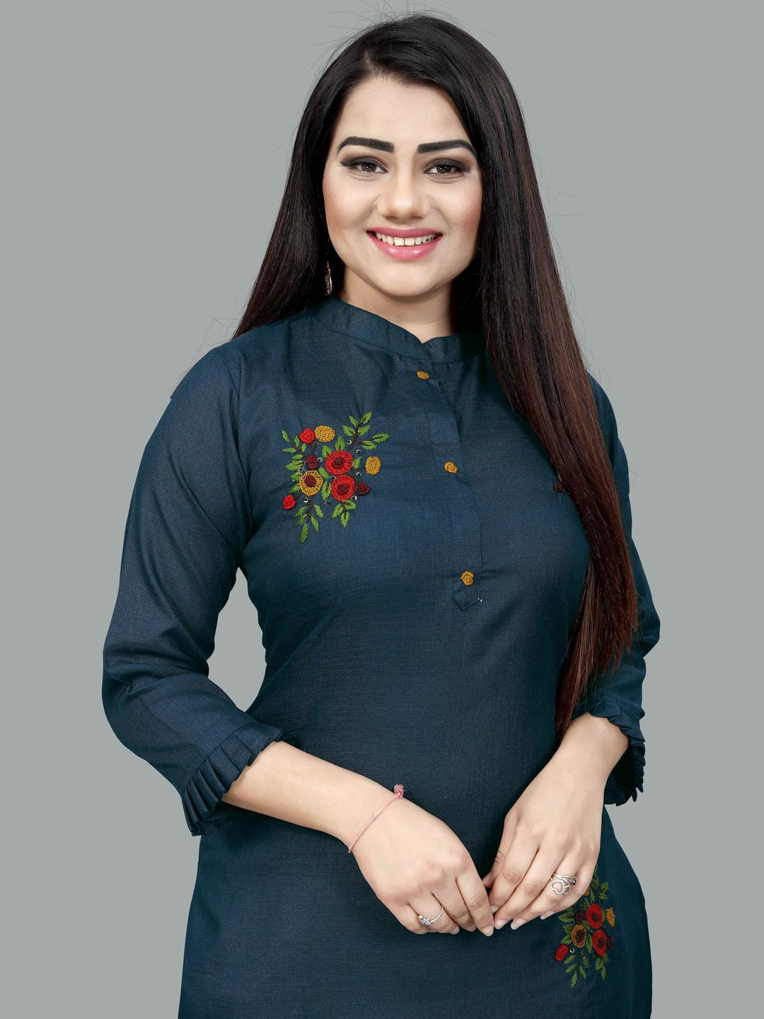 4u Fashion Women Thread Work Kurta