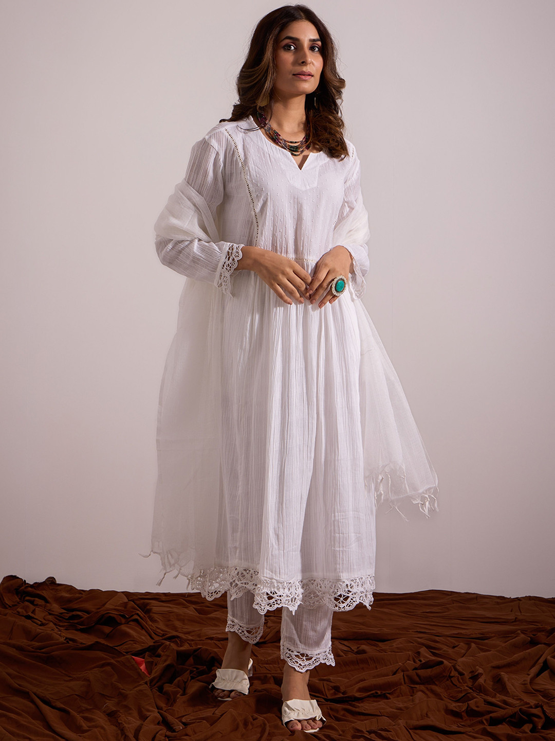 SAROJ Women Woven Design Self Design Kurta with Trousers & Dupatta