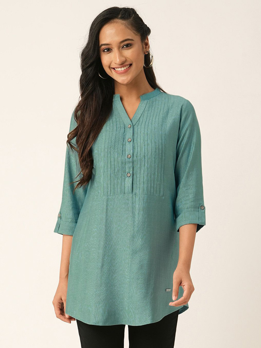 ZOLA Mandarin Collar Rayon Solid Green Straight Kurti