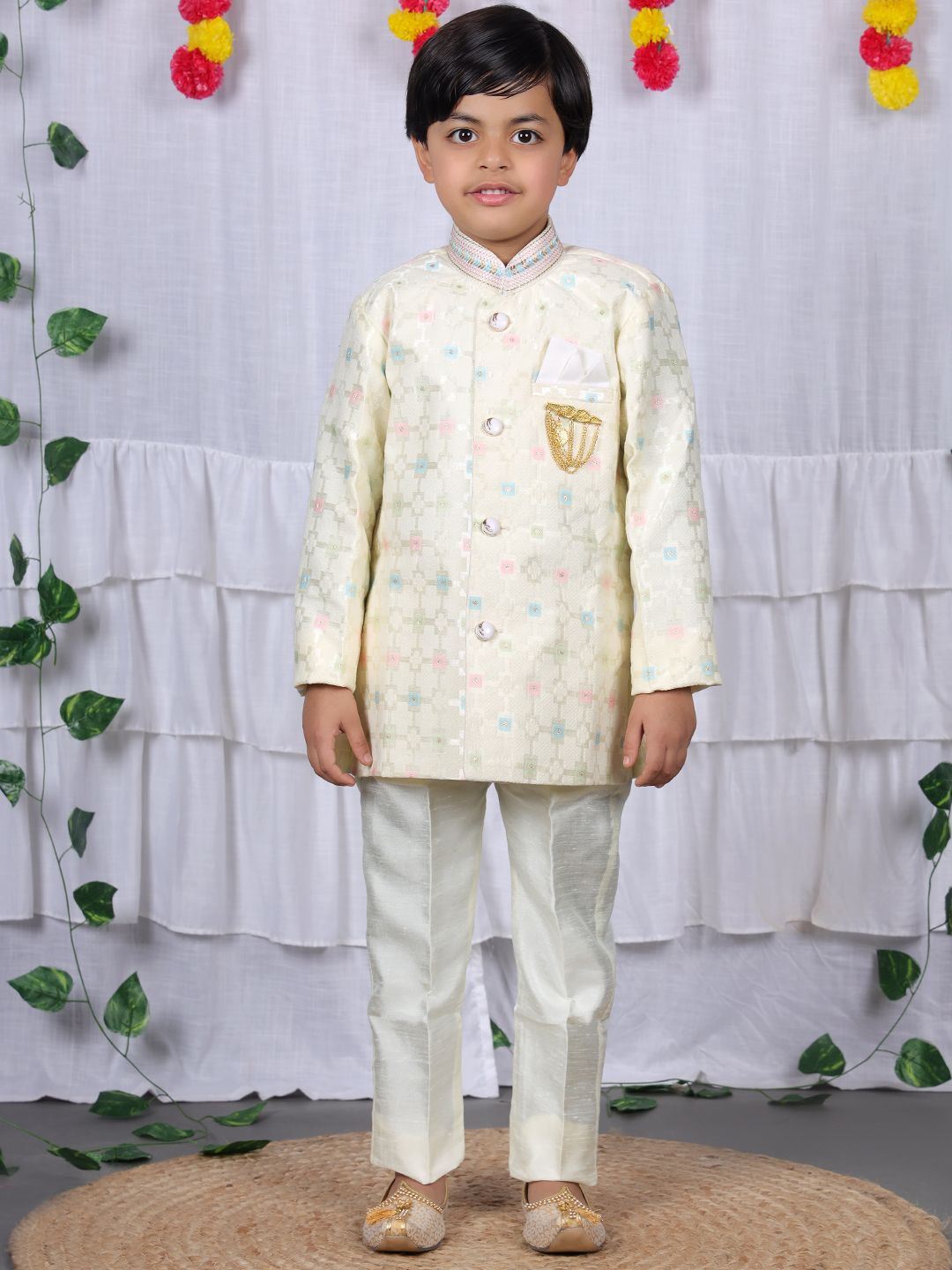 VALUE CREATION Boys Floral Printed Kurta with Trousers