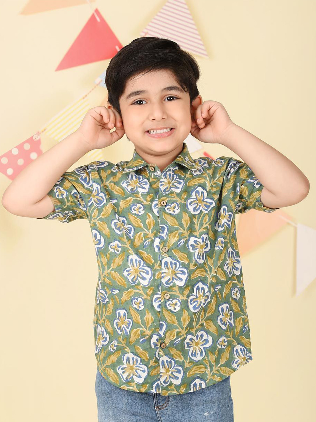 Fabindia Boys Floral Printed Casual Shirt