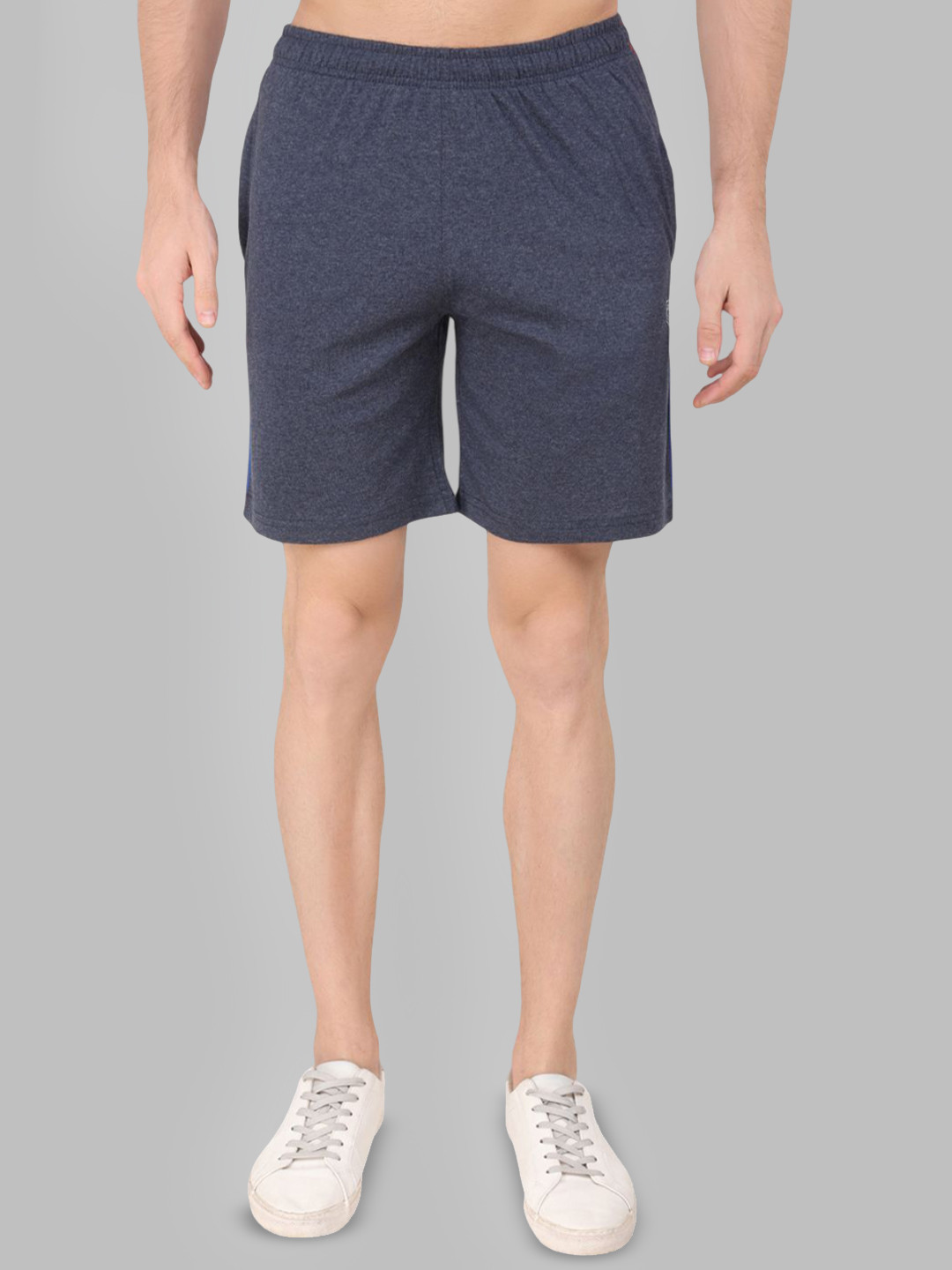 MOUNTAIN COLOURS Men Solid Low-Rise Sports Shorts
