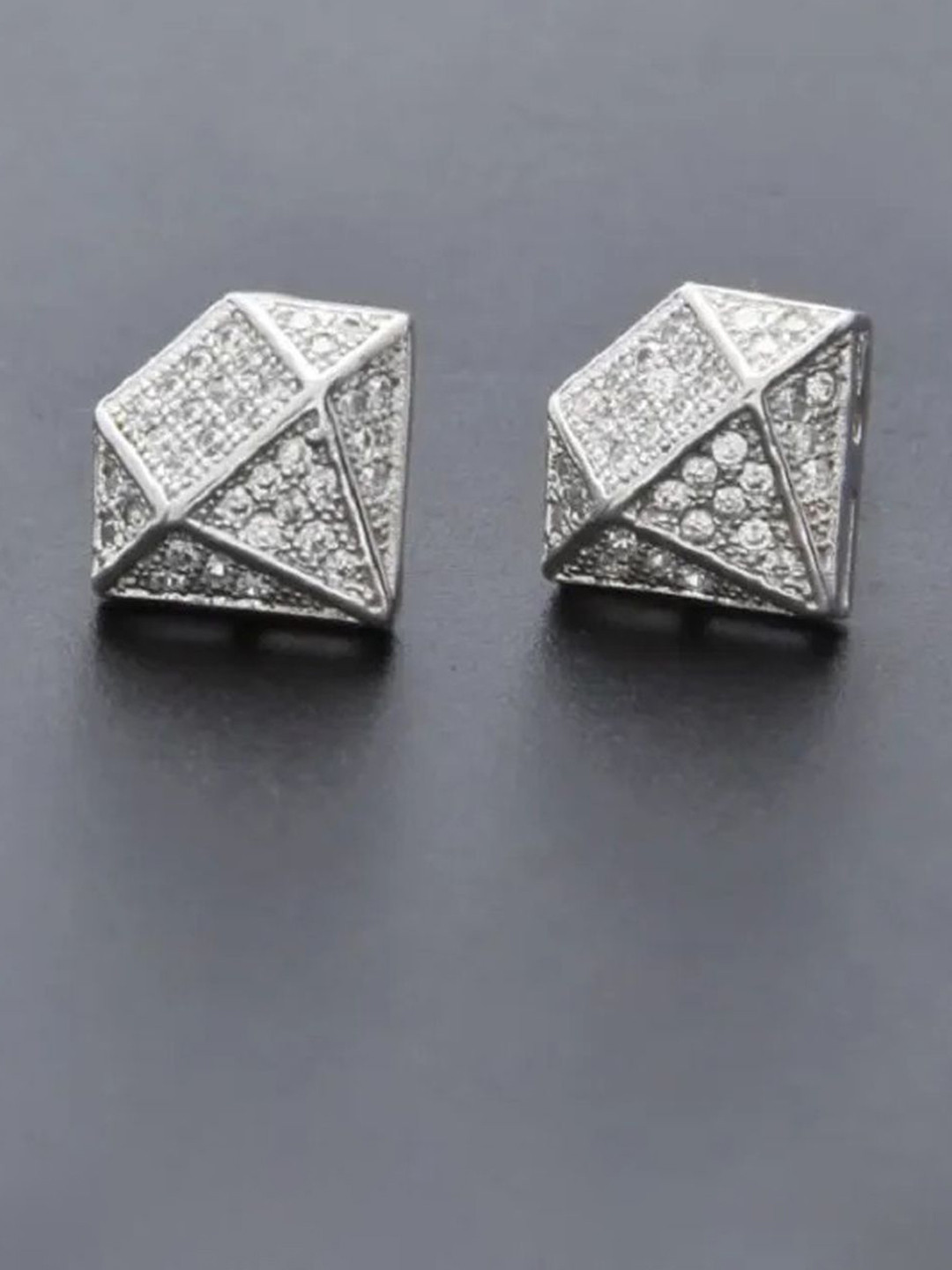 FIMBUL Men Sterling Silver Cubic Zirconia Diamond Shaped Studs
