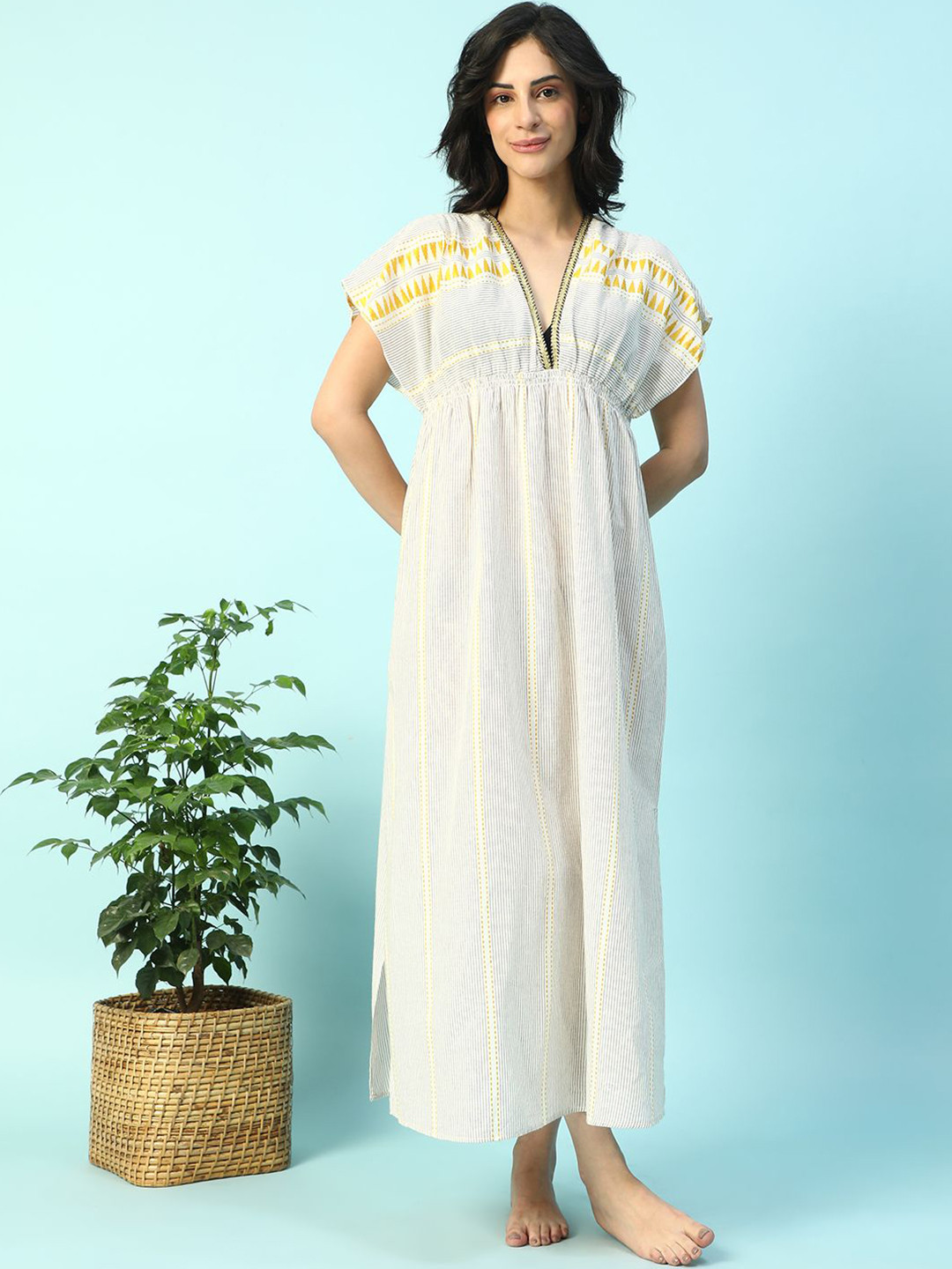 Oxolloxo Women Elasticated V-Neck Short Sleeve Beachwear Cotton Dress With Slit Cut