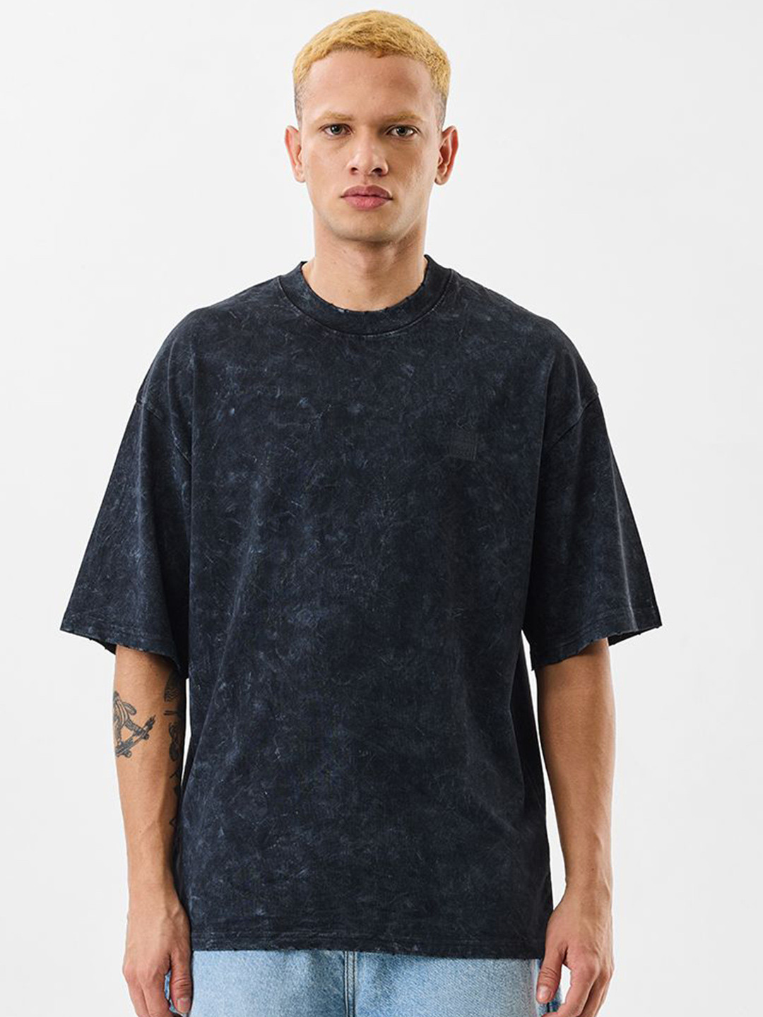 Snitch Men Washed Effect Dyed Round Neck Cotton Oversized T-shirt