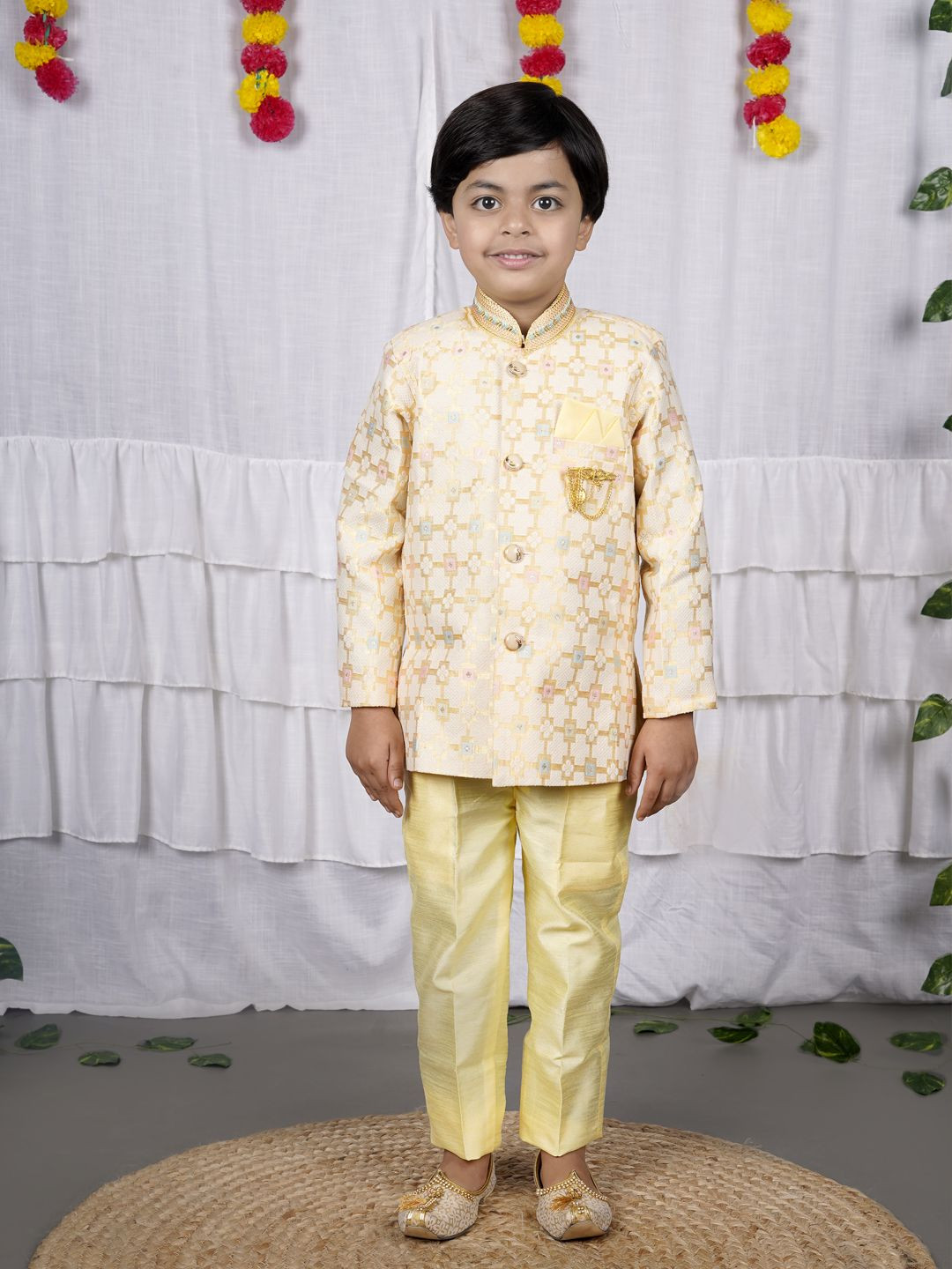 VALUE CREATION Boys Geometric Woven Design Thread Work Kurta With Pyjama