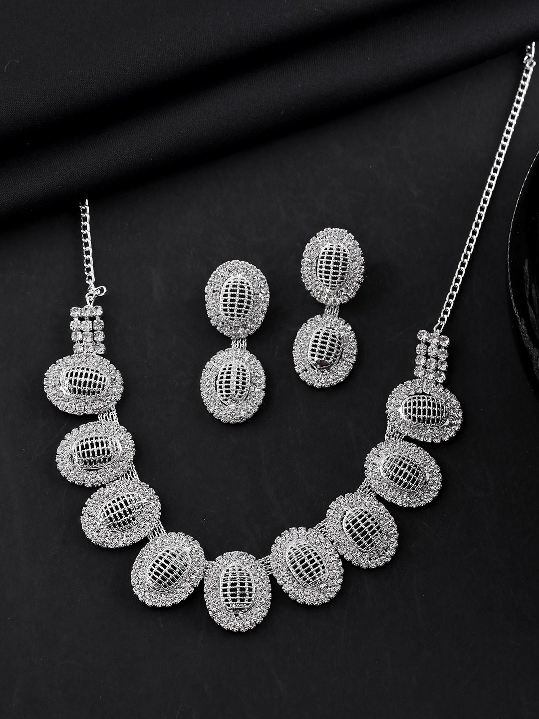 Silver-Plated Stones Studded Oval Shaped Jewellery Set