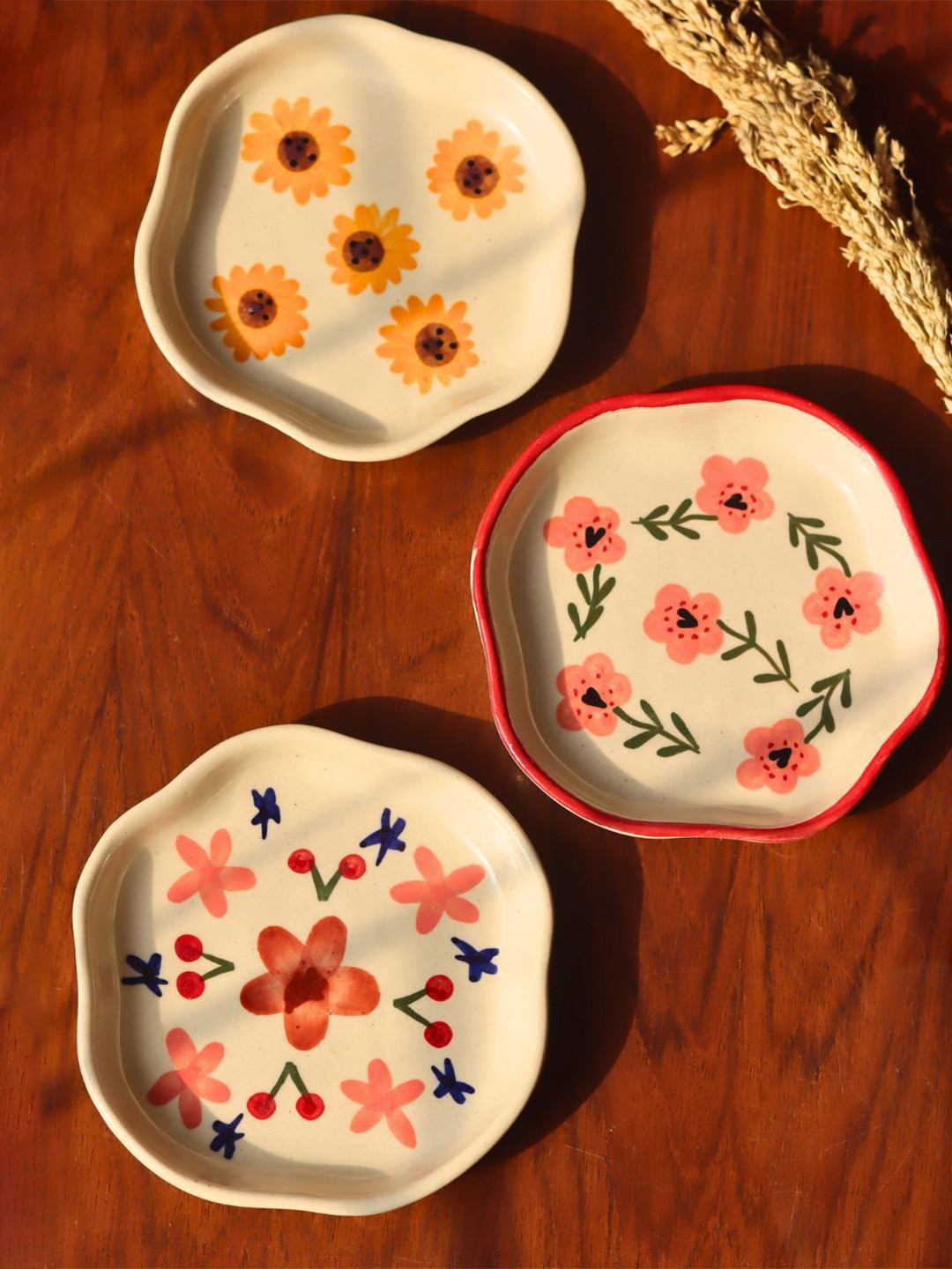 WEAVING HOMES Sweet Blooms White & Pink 3 Pieces Printed Ceramic Dessert Plates