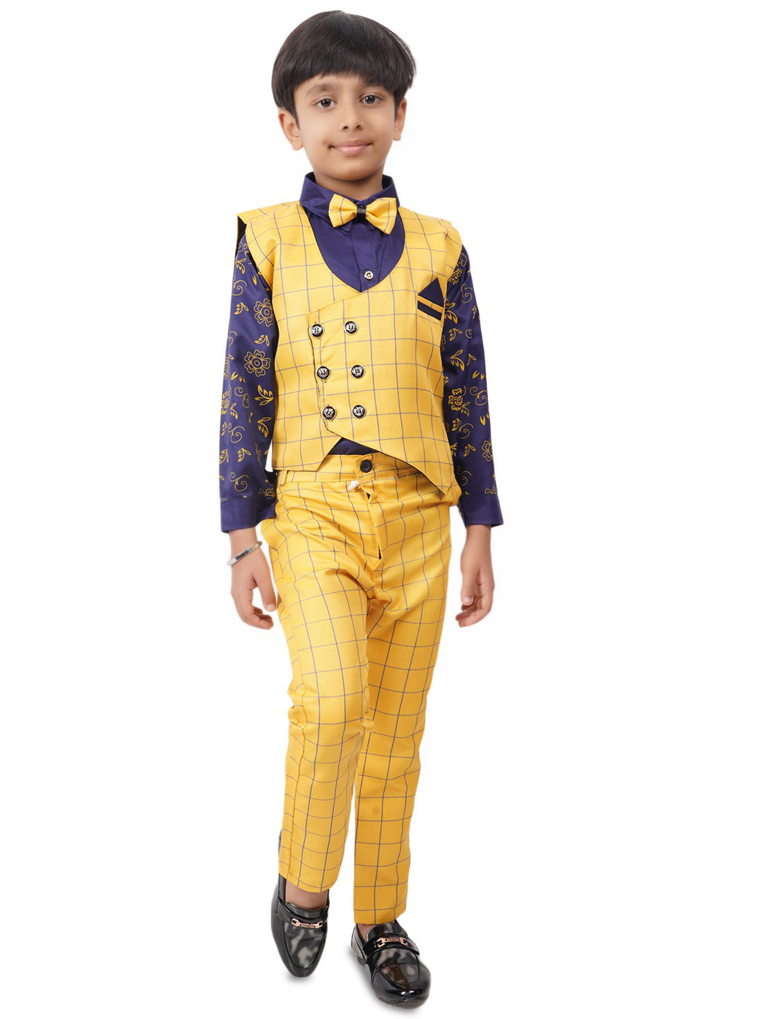 VALUE CREATION Checked 3-Piece Double-Breasted Suits