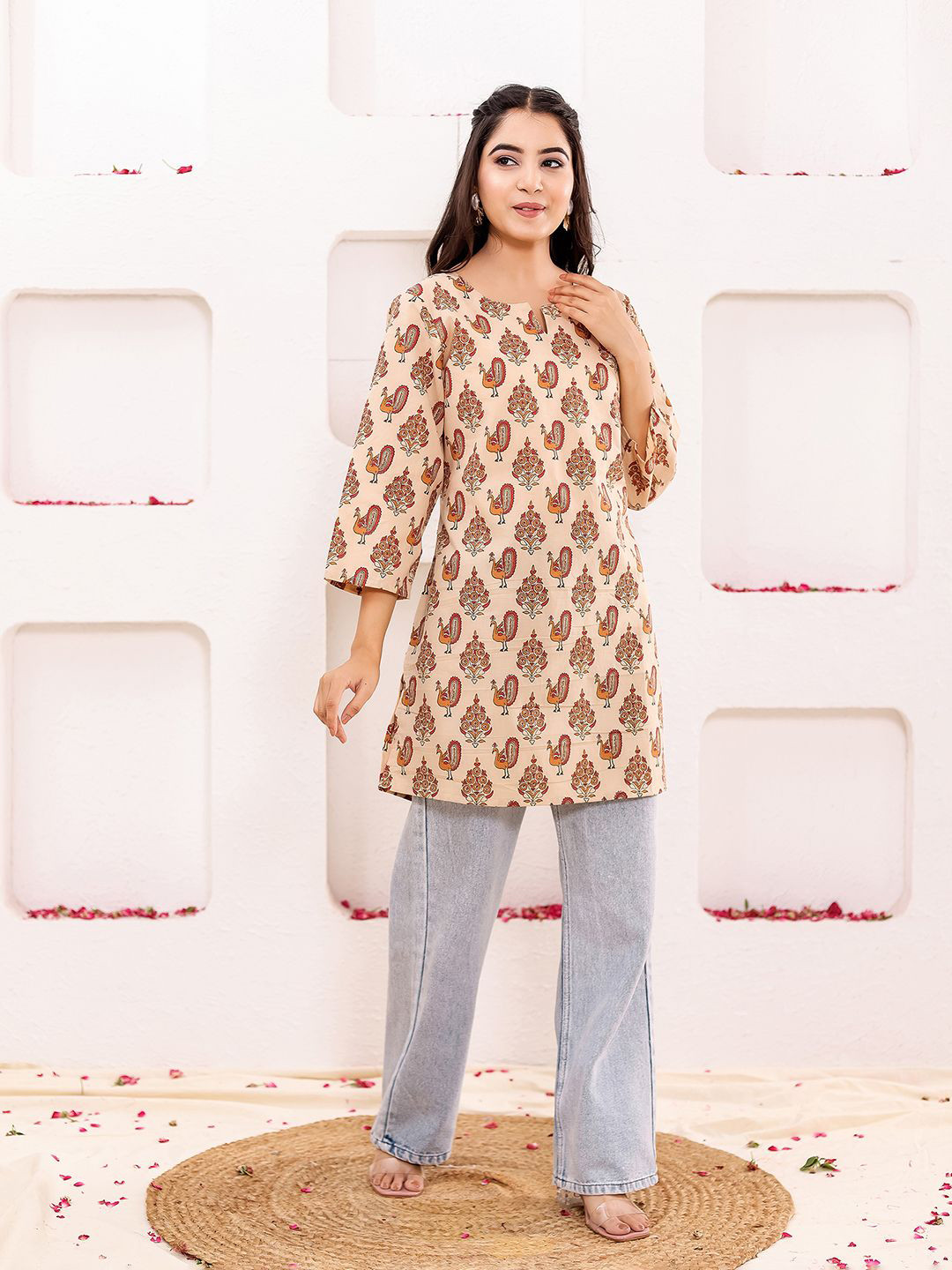 Chandbaali Women Floral Printed Cotton Kurti