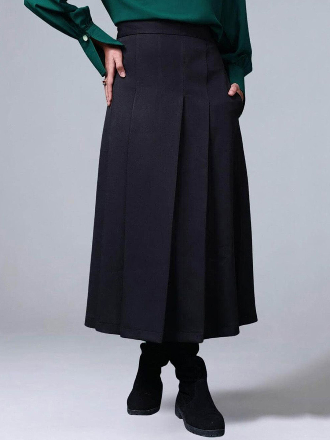 Jaey Elite Box Pleat Skirt