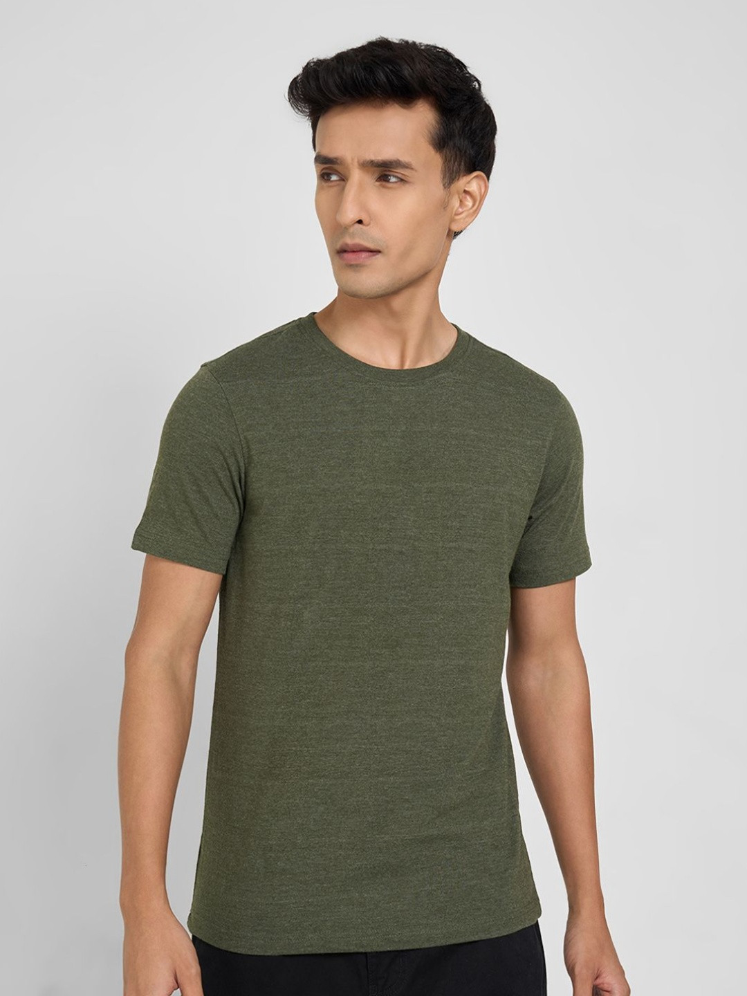 Peregrine by Pantaloons Men Solid Round Neck T-shirt