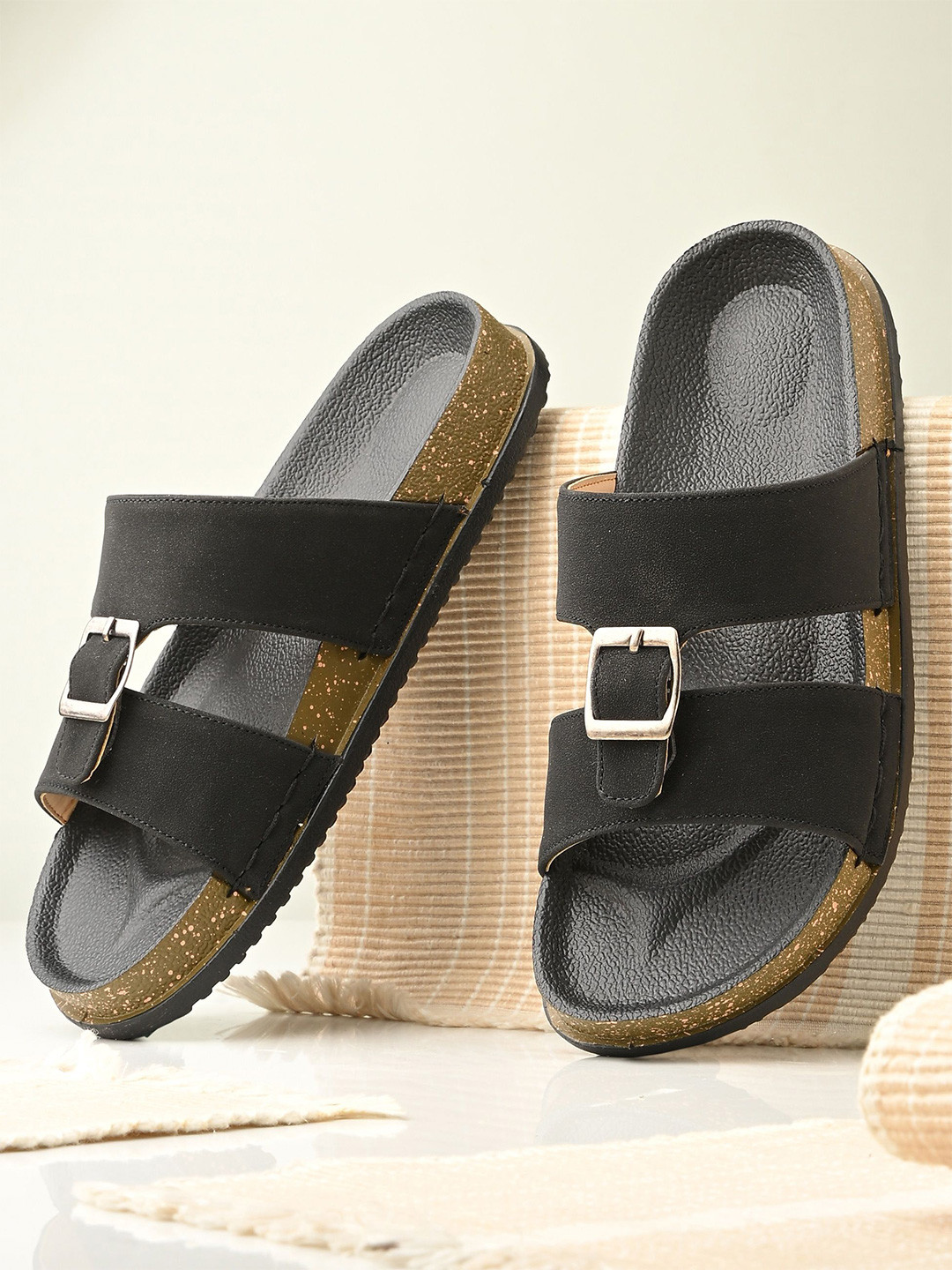 Layasa Women Self Design Stylish Thong Flip-Flops