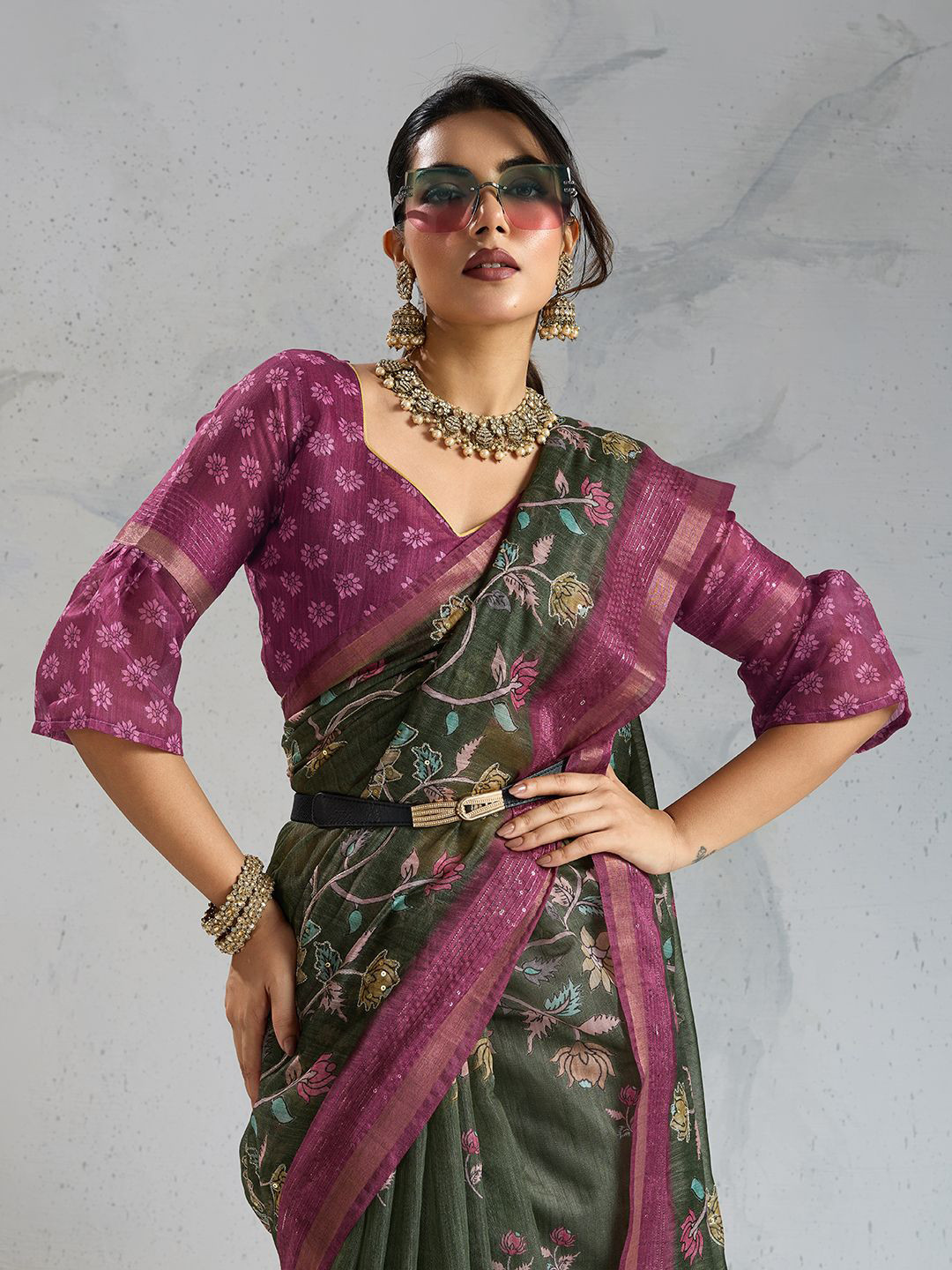 Rekha Maniyar Floral Printed Aari Work Woven Design Border Pure Cotton Saree