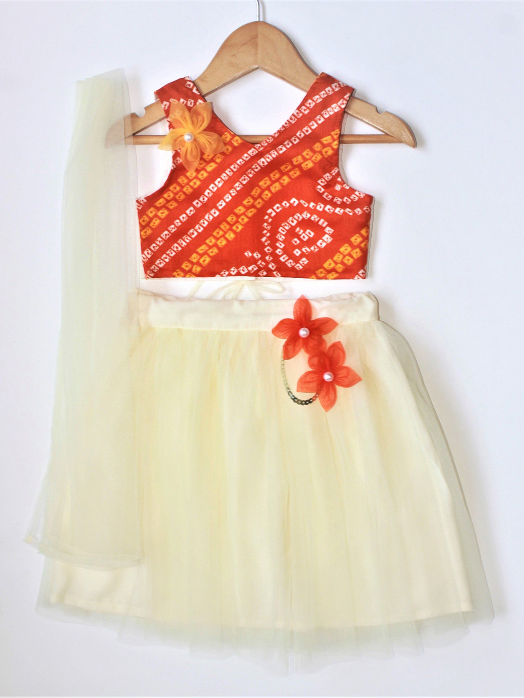 MANY FROCKS & Girls Bandhani Printed Ready To Wear Lehenga Blouse With Dupatta