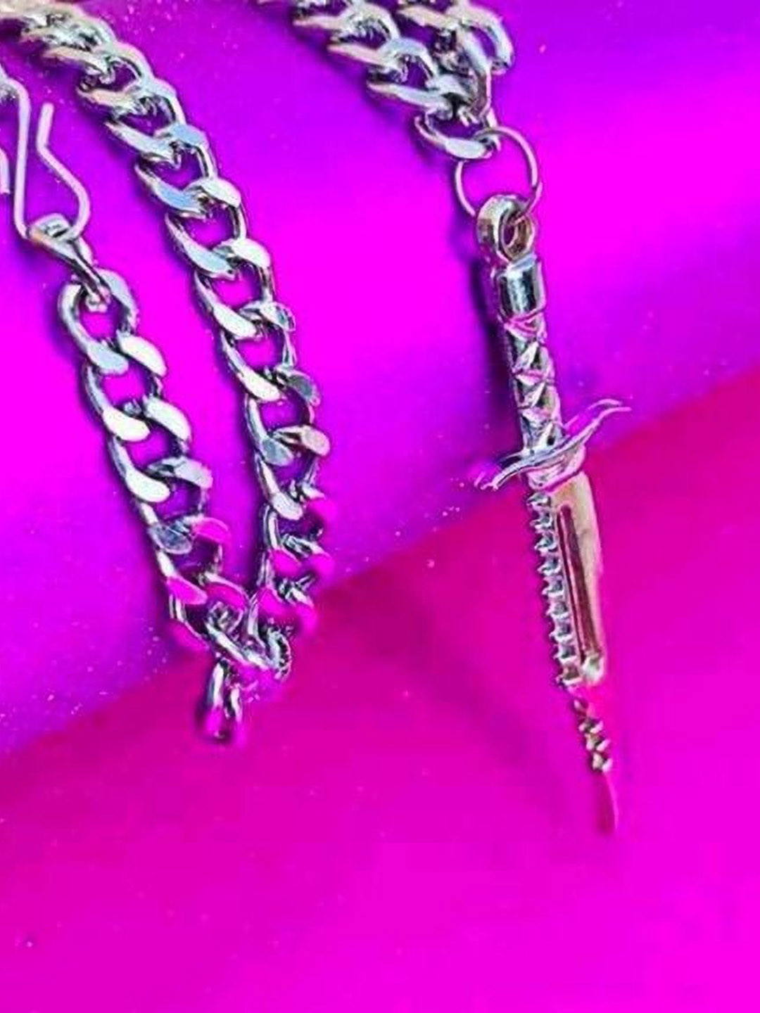 RV Jewels Unisex Talvar Pendant