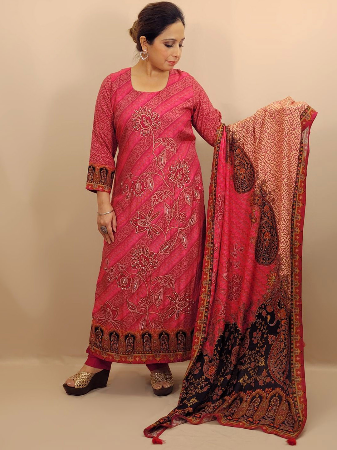 SAKSHI- The Wedding Store Women Embroidered Bandhani Printed Kurta With Trousers & Dupatta