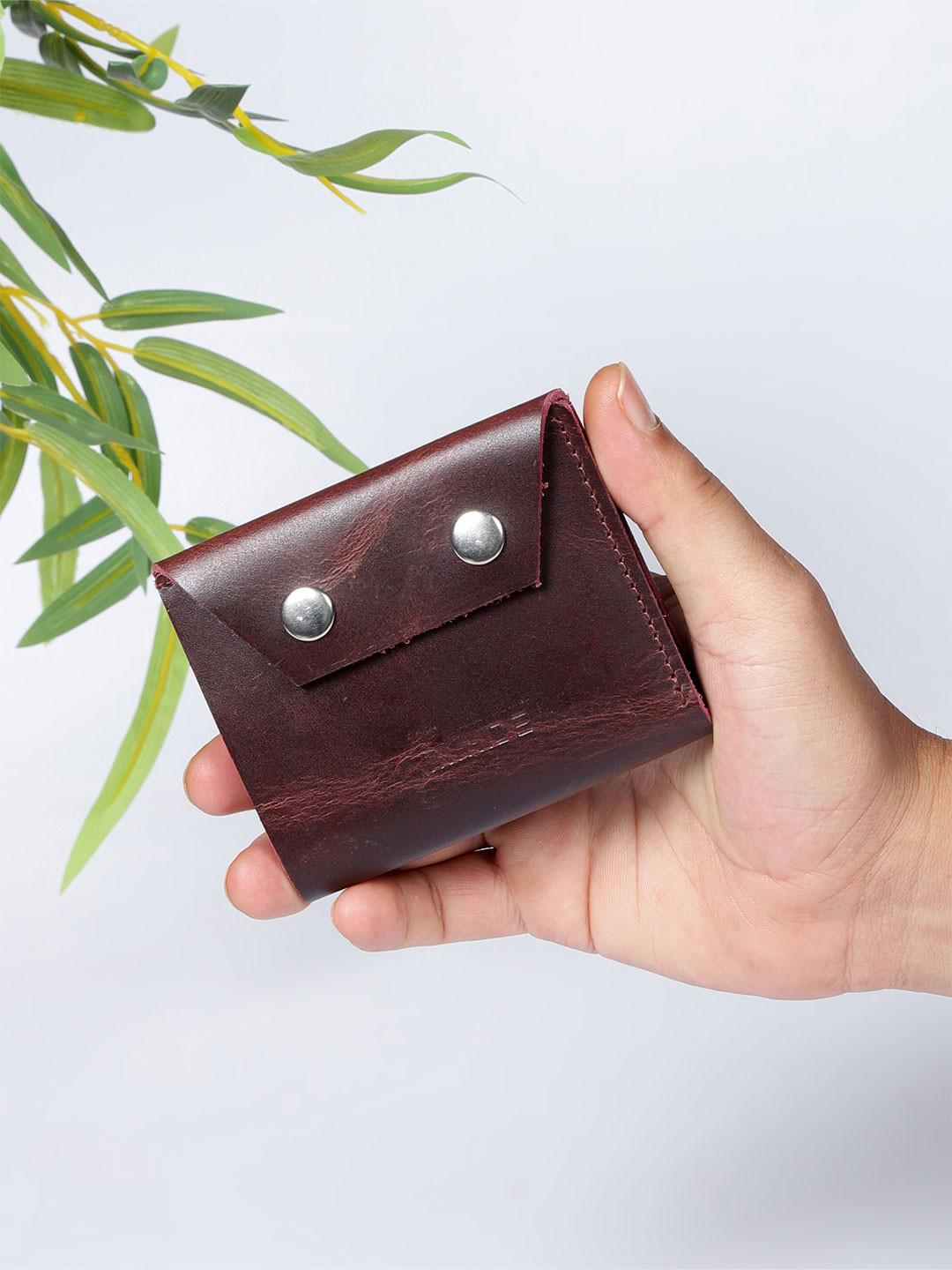 IN.HIDE Men Solid Textured Leather Short Card Holder