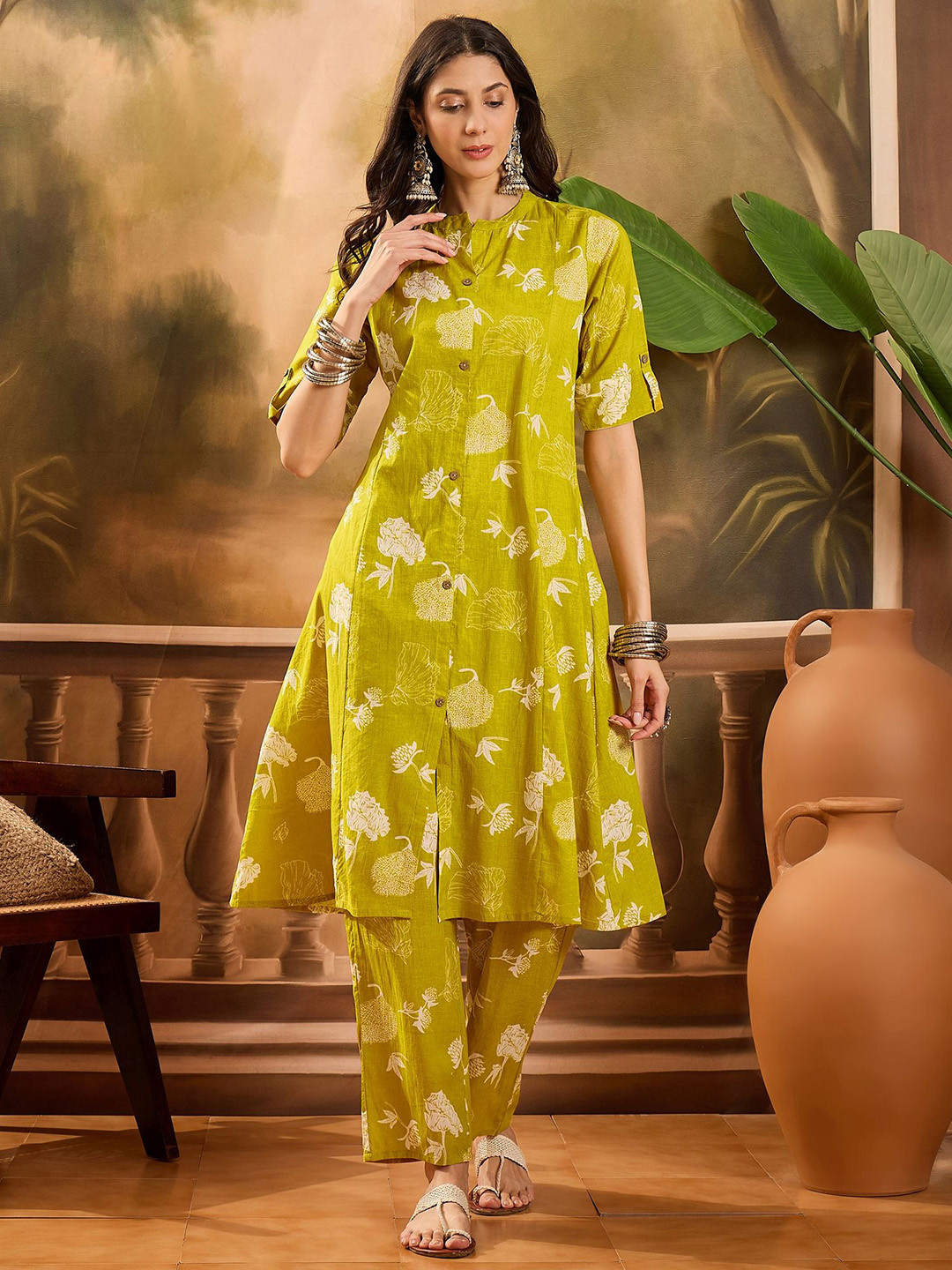 Vastramyaa Floral Printed Mandarin Collar A-Line Pure Cotton Kurta With Trousers