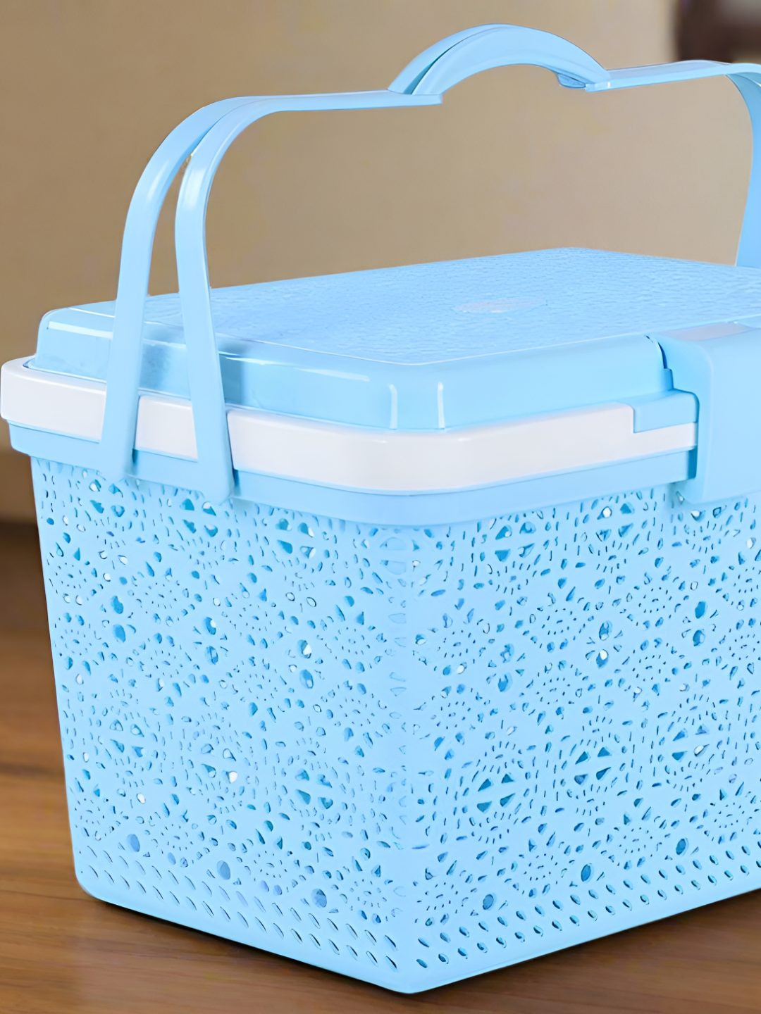 Nayasa Blue & White Easy to Clean Core Fruit and Vegetable Basket