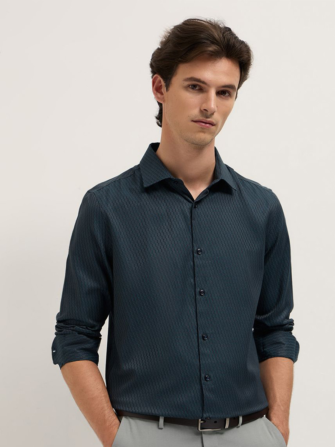 THE BEAR HOUSE Textured Tailored Fit Formal Shirt
