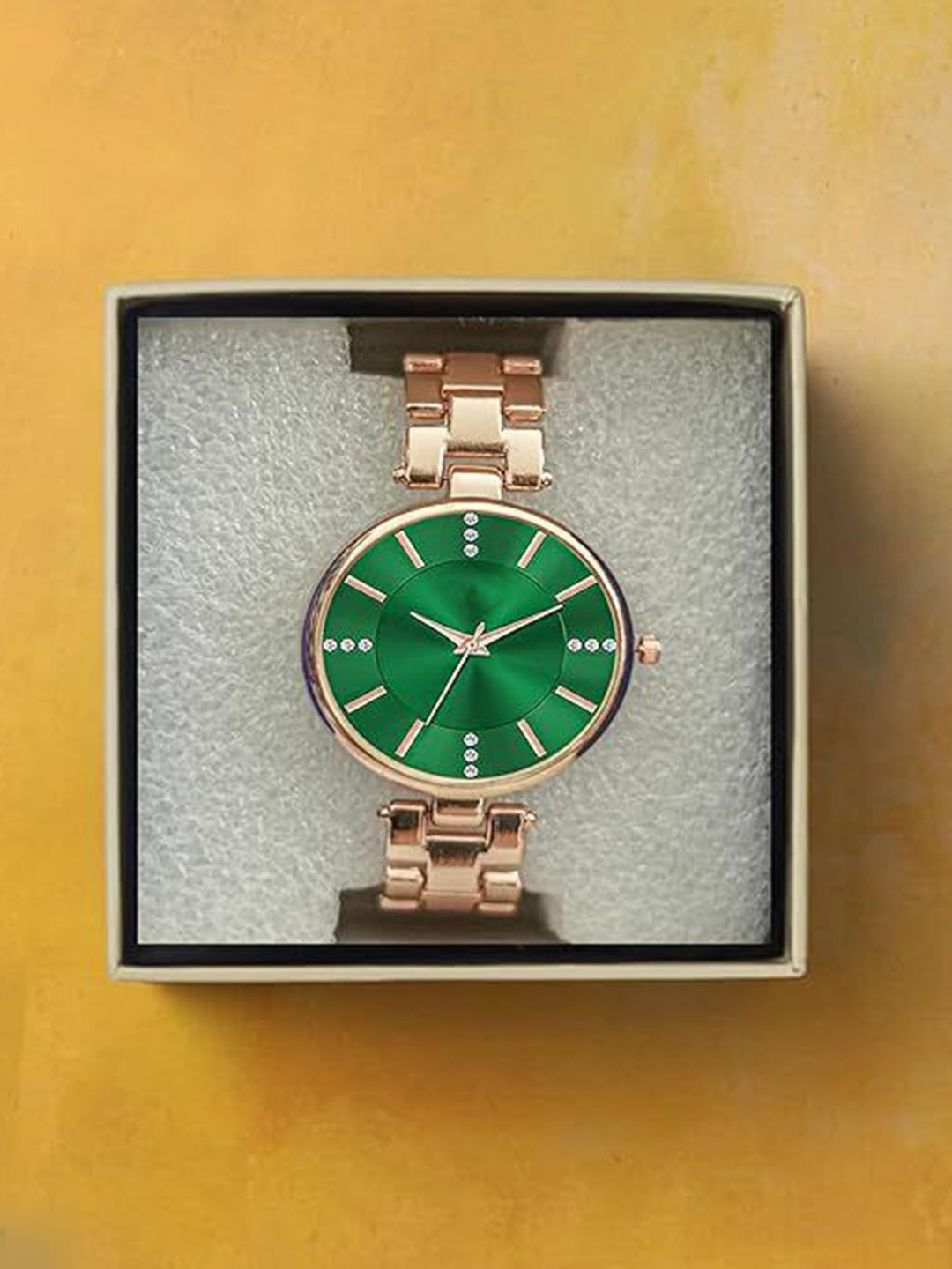 CSAMON Women Embellished Round Dial & Bracelet Style Straps Analogue Watch C38 Green_F