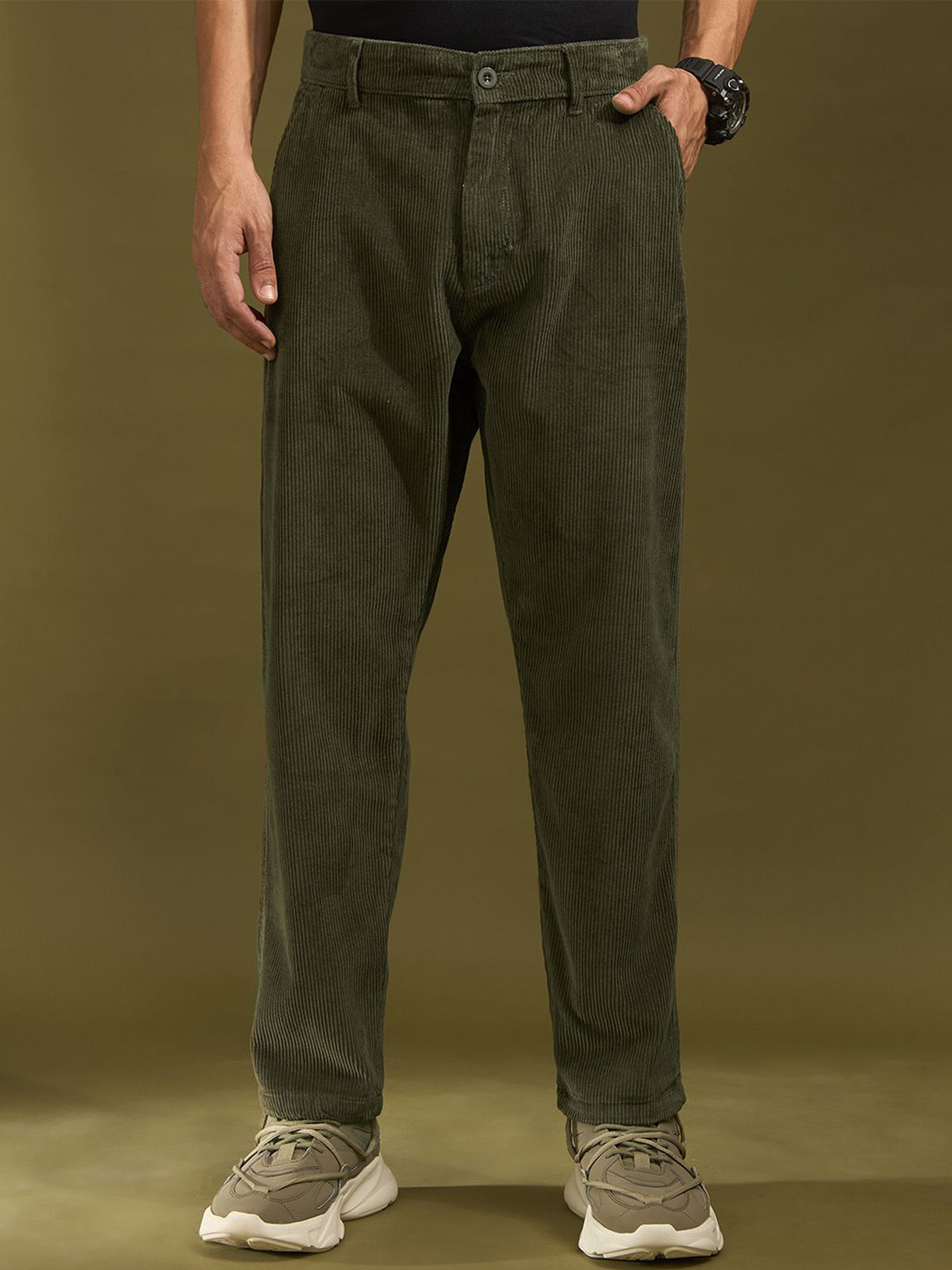 Espanshe Holden Men Dark Green Corduroy Trouser
