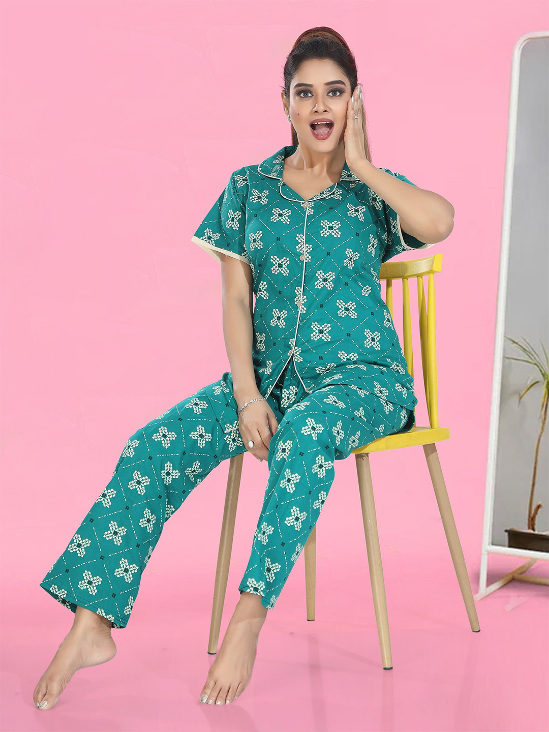 CINCO Women Printed Lapel Collar Night Suit