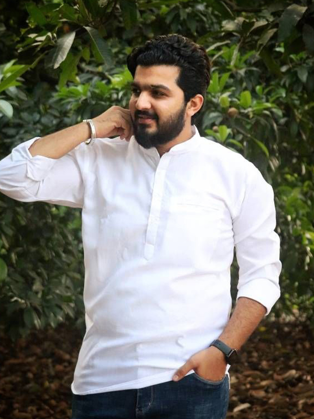 Eleni Trendz Men Mandarin Collar Straight Short Kurta