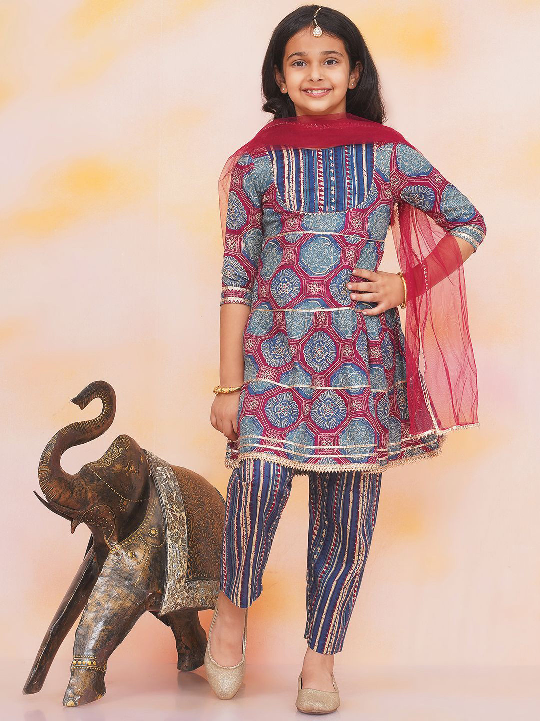 KID1 Girls Geometric Printed Gotta Patti Pure Cotton A-Line Kurti & Churidar And Dupatta