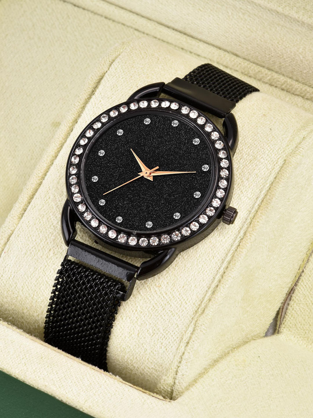 Gopal Shopcart Women Analogue Watch & Bracelet Gift Set C_23_Black_12_Black Heart Bracelet