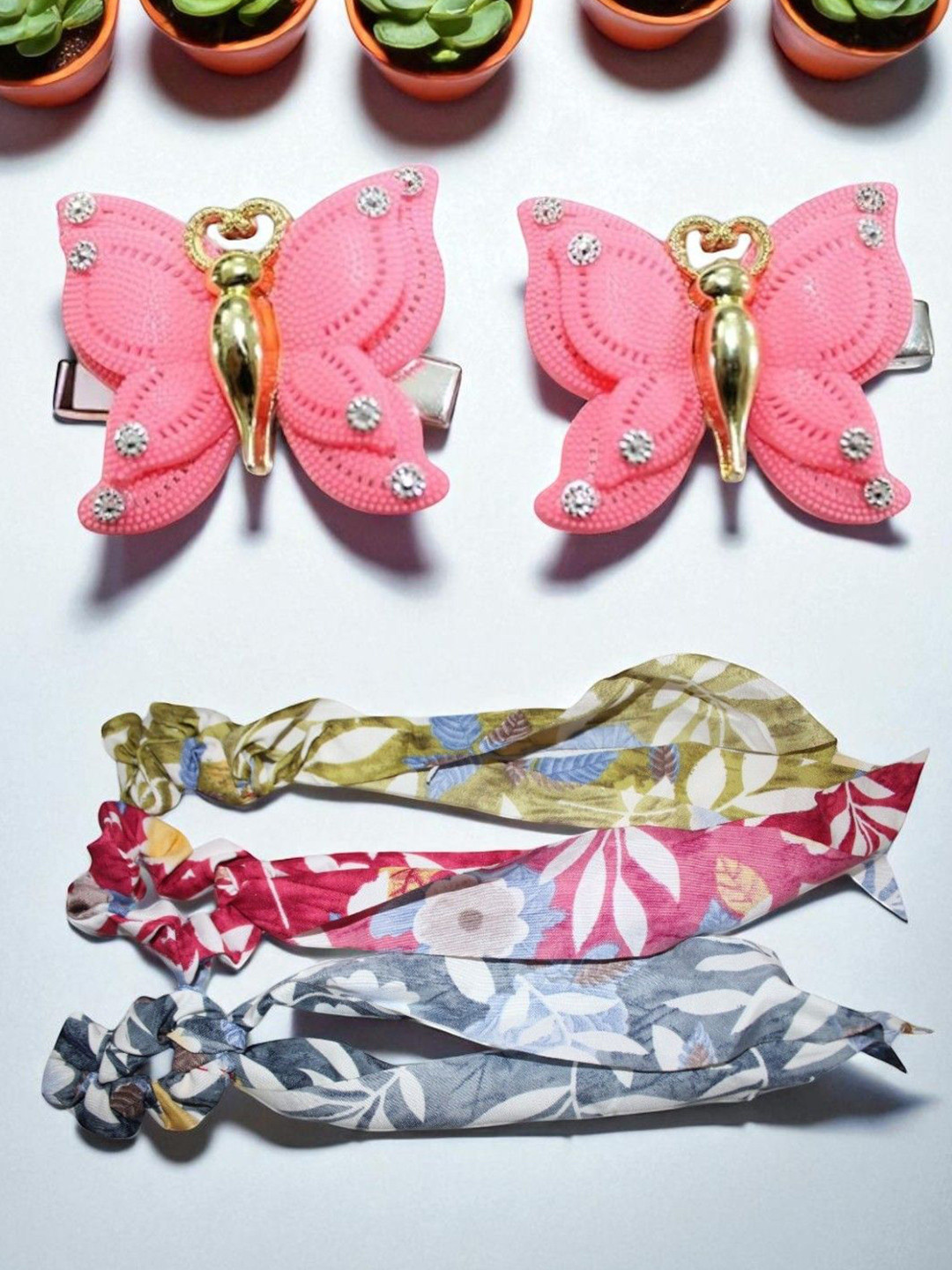 Jolly Faces Women Set of 5 Ponytail Holders & Embellished Butterfly Hairclips