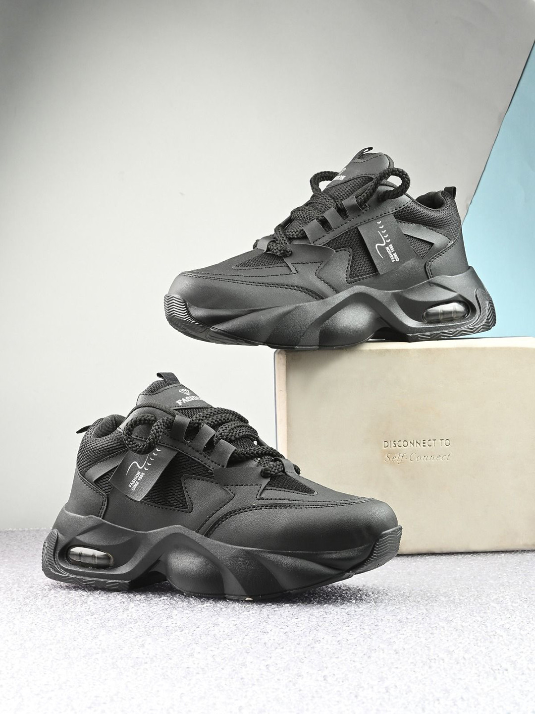 JK Port Men Solid Lightweight Sneakers