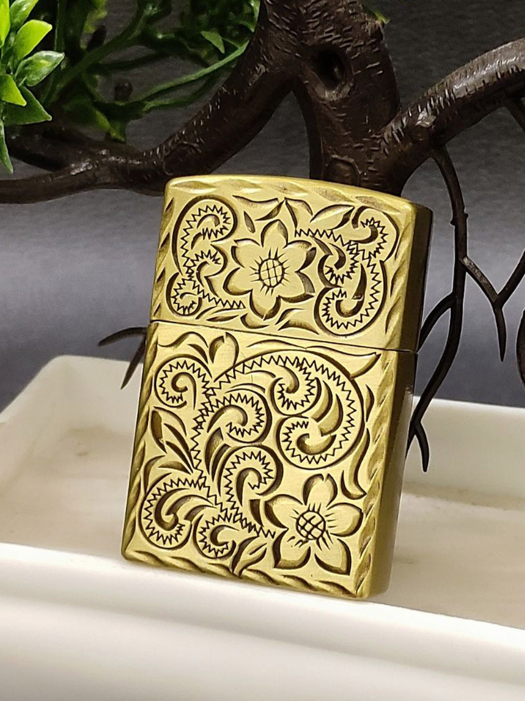 ALA FLAME Kimigo Unisex Textured Scratch Resistant Pocket Lighter Travel Accessory