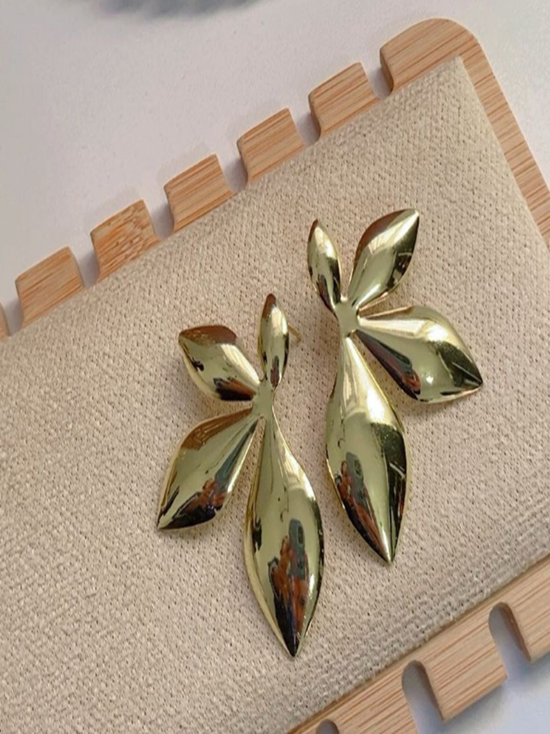 TEULRIP Stainless Steel Gold Plated Contemporary Studs