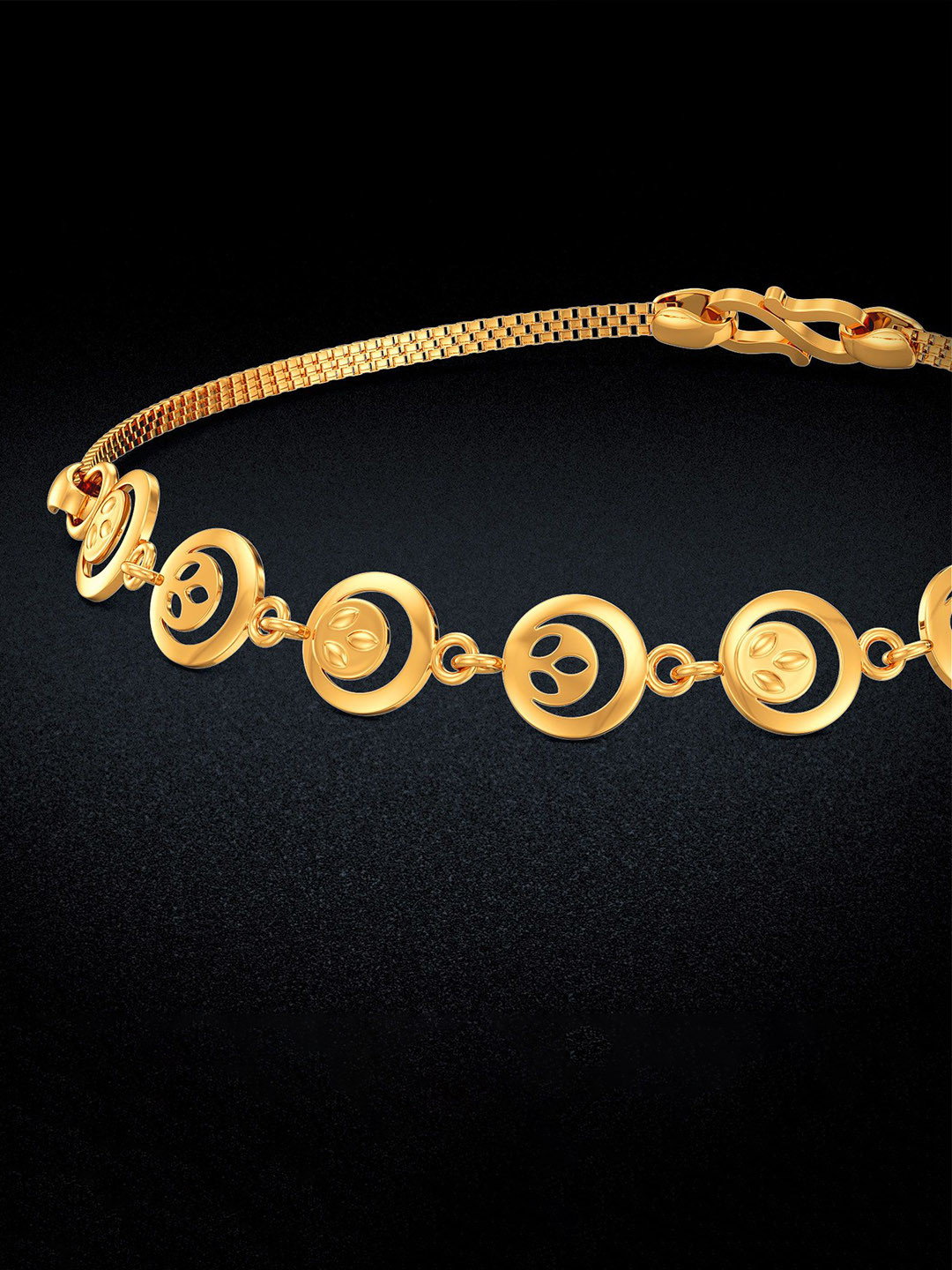 Joyalukkas Circular Leaf Gold Link Bracelet