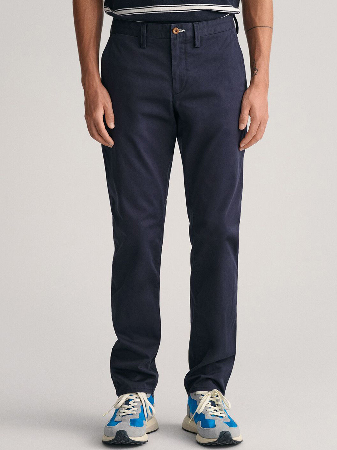 GANT Men Slim Fit Mid-Rise Regular Flat-Front Cotton Chinos Trousers