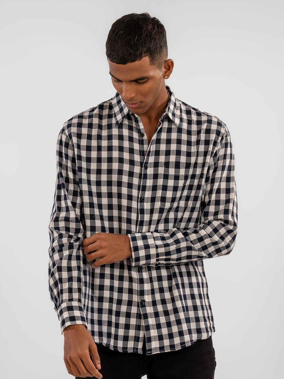 Eszett Gingham Checked Spread Collar Pure Cotton Pocket Shirt