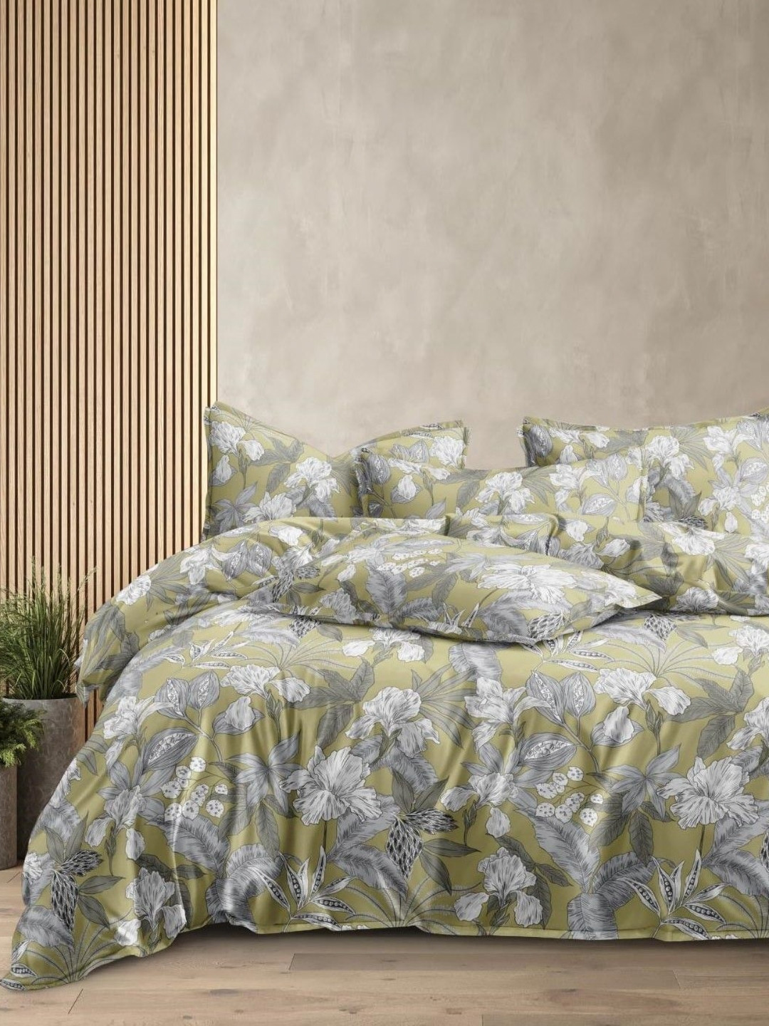 Aura Olive-Green & Grey Printed Duvet Cover With 2 Pillow Covers